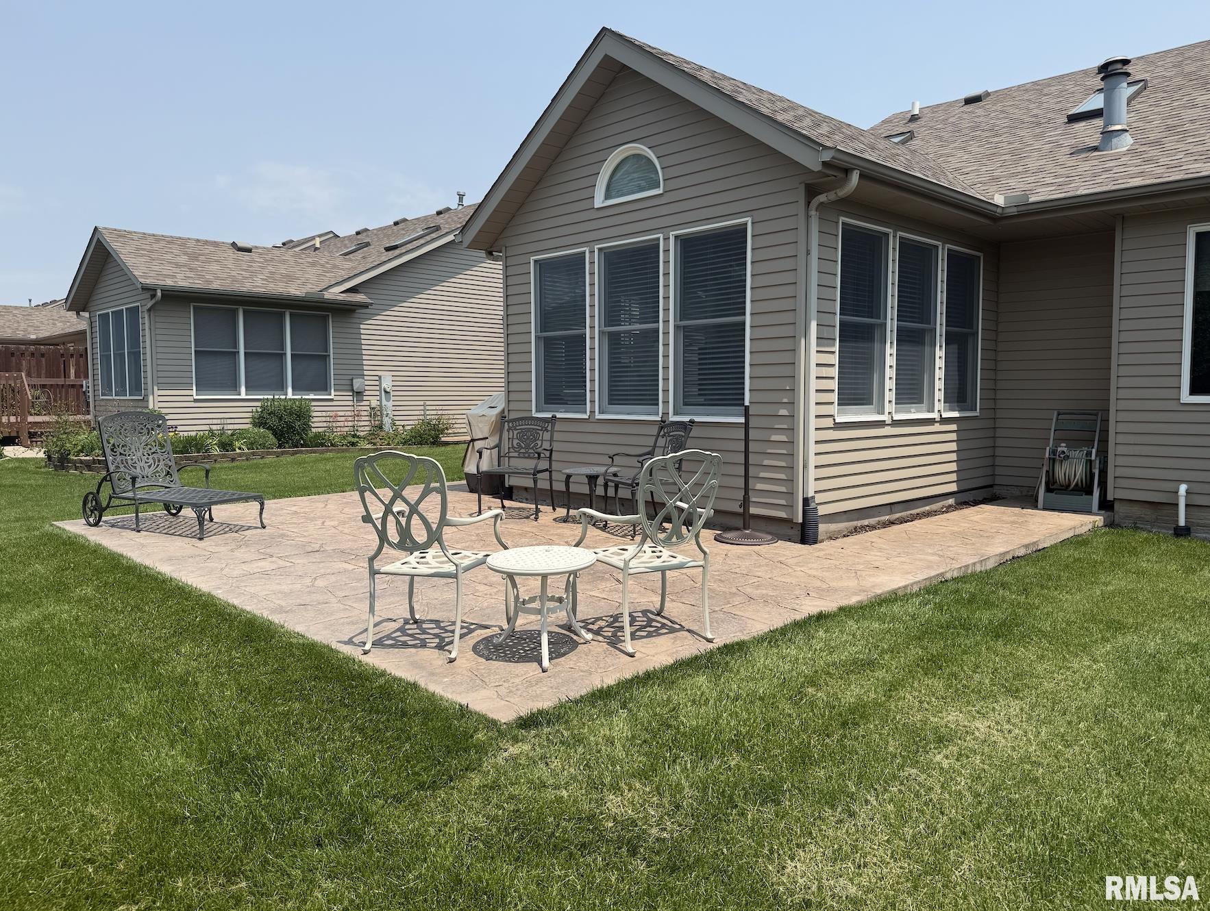 330 Country Club Court, Eldridge, Iowa image 22