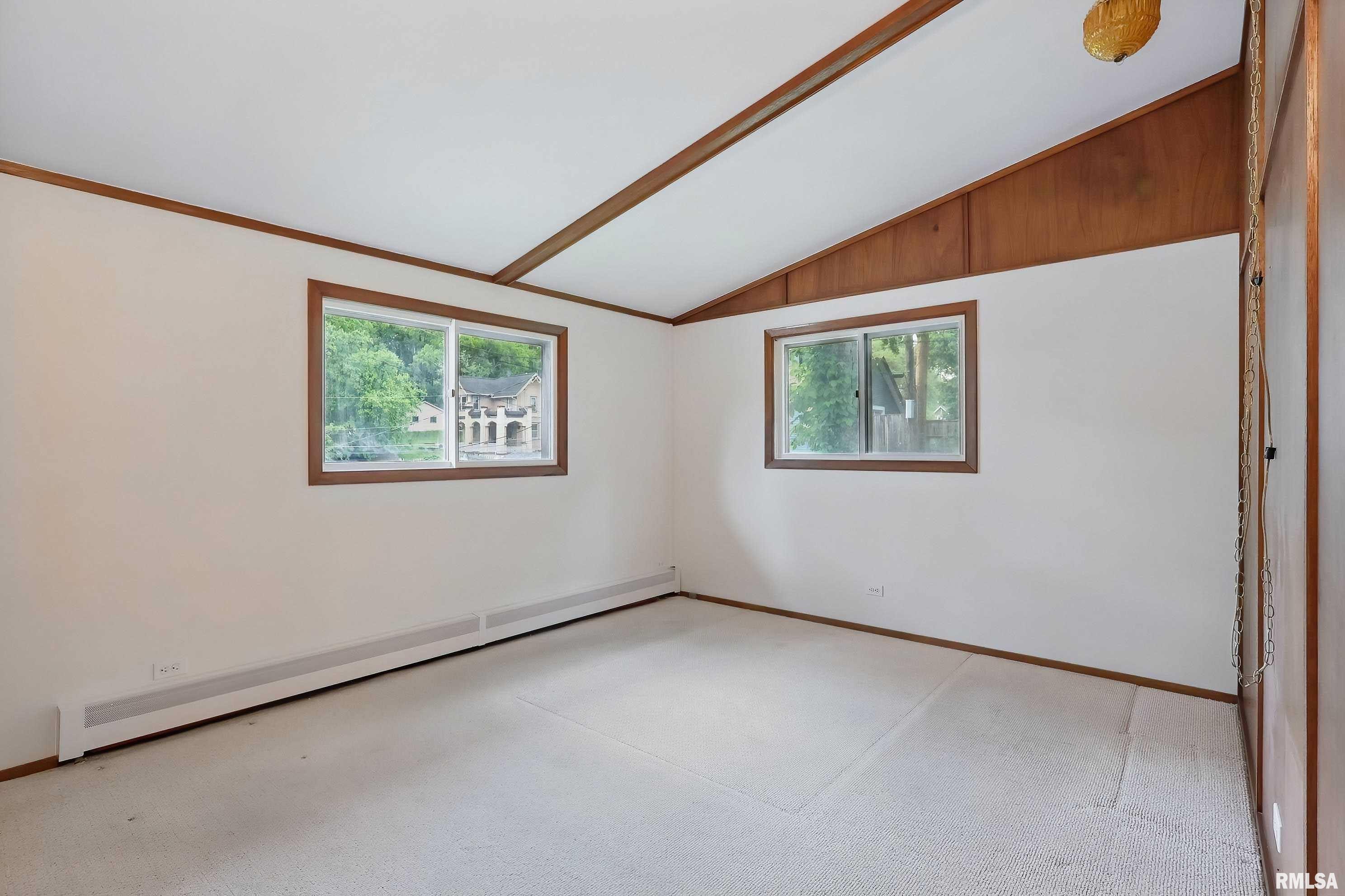 2402 Middle Road, Davenport, Iowa image 22