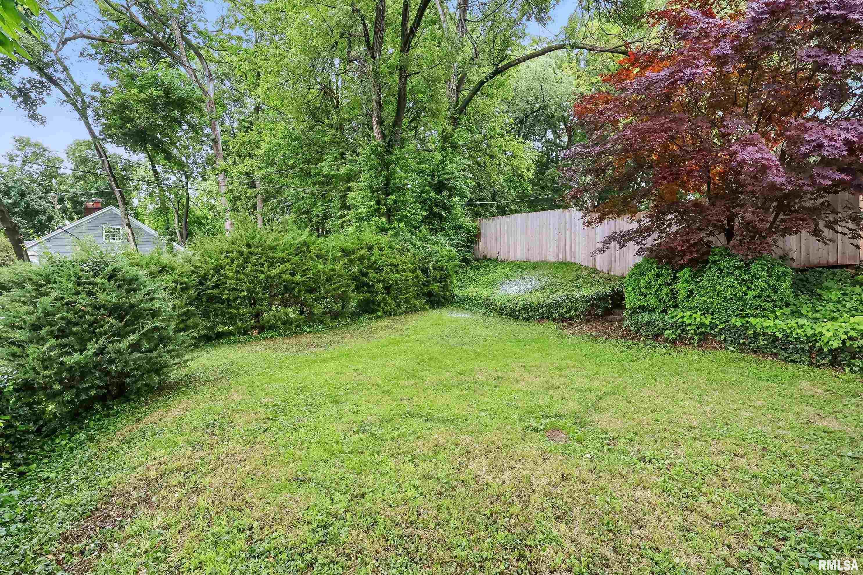 2402 Middle Road, Davenport, Iowa image 35