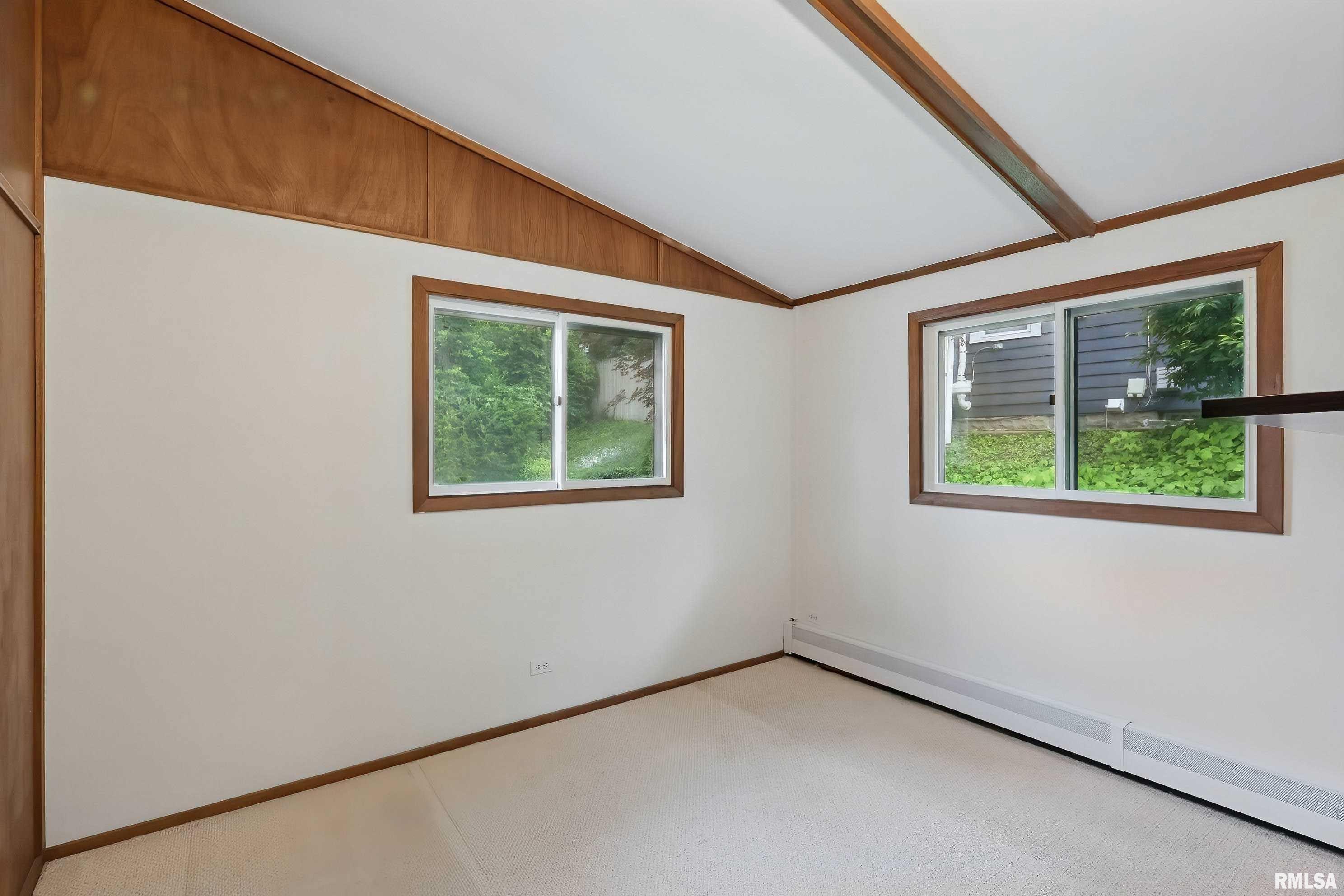 2402 Middle Road, Davenport, Iowa image 18