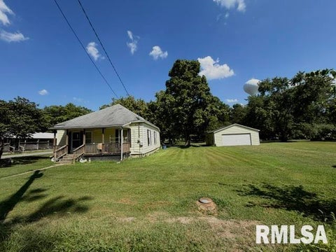 Homes For Sale - 915 Market Avenue<br/> Williamson County, Johnston City, IL 62951
