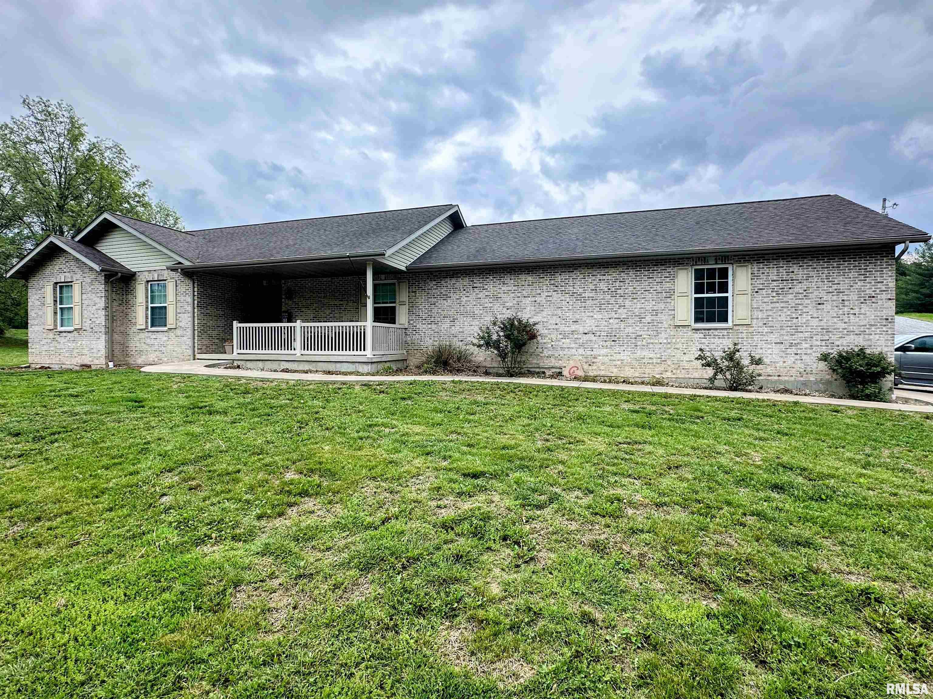 4111 Evergreen Lane, Pinckneyville, Illinois image 1