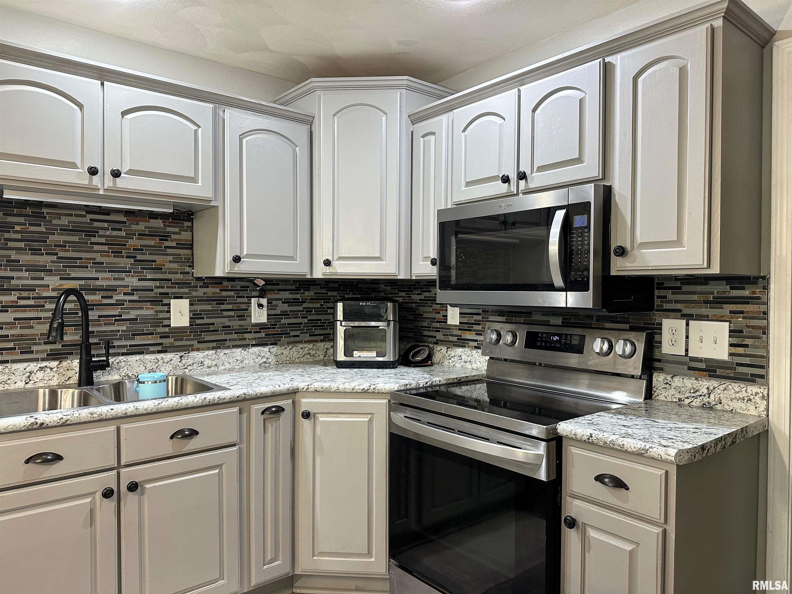 4111 Evergreen Lane, Pinckneyville, Illinois image 10