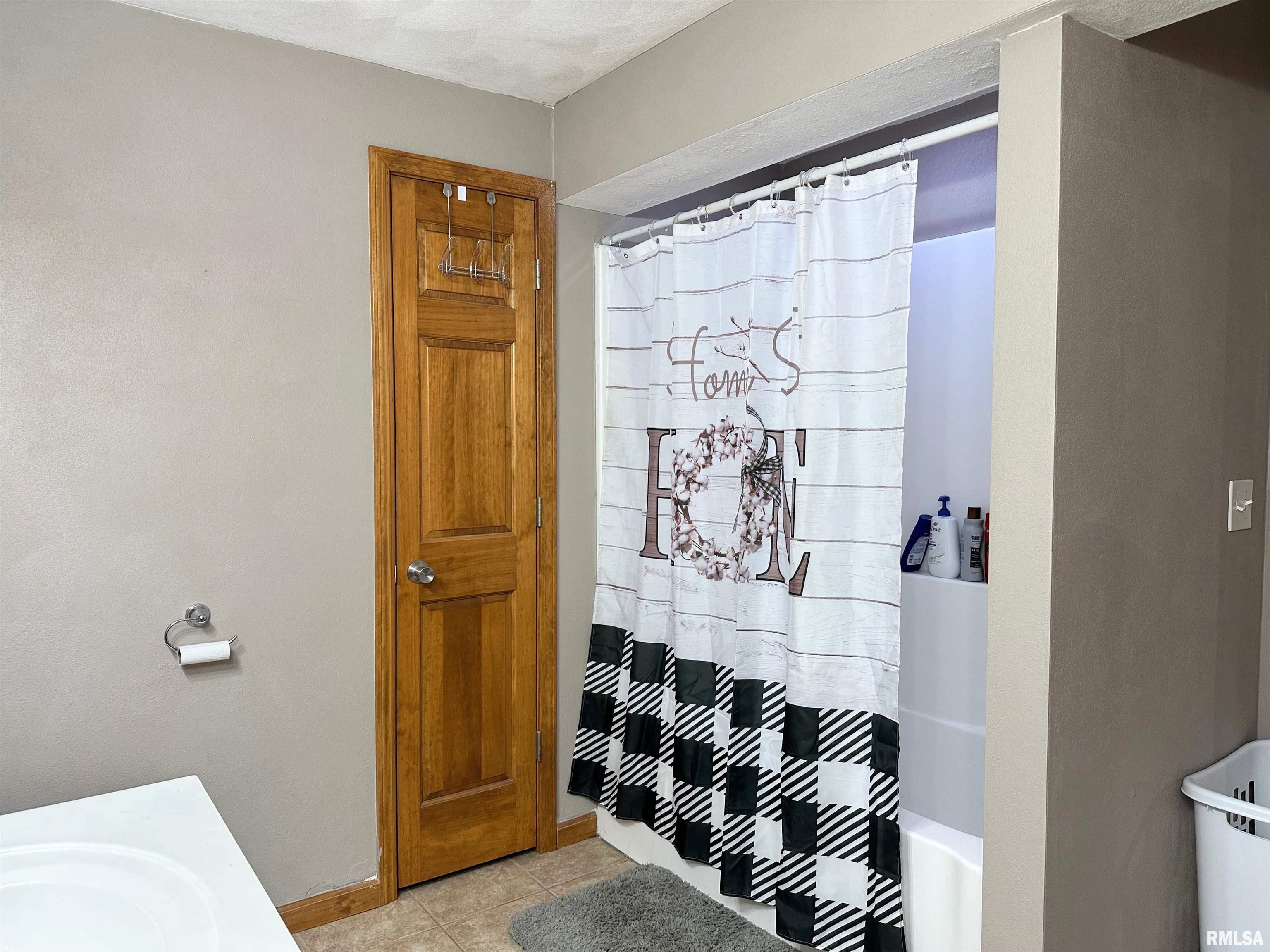 4111 Evergreen Lane, Pinckneyville, Illinois image 38