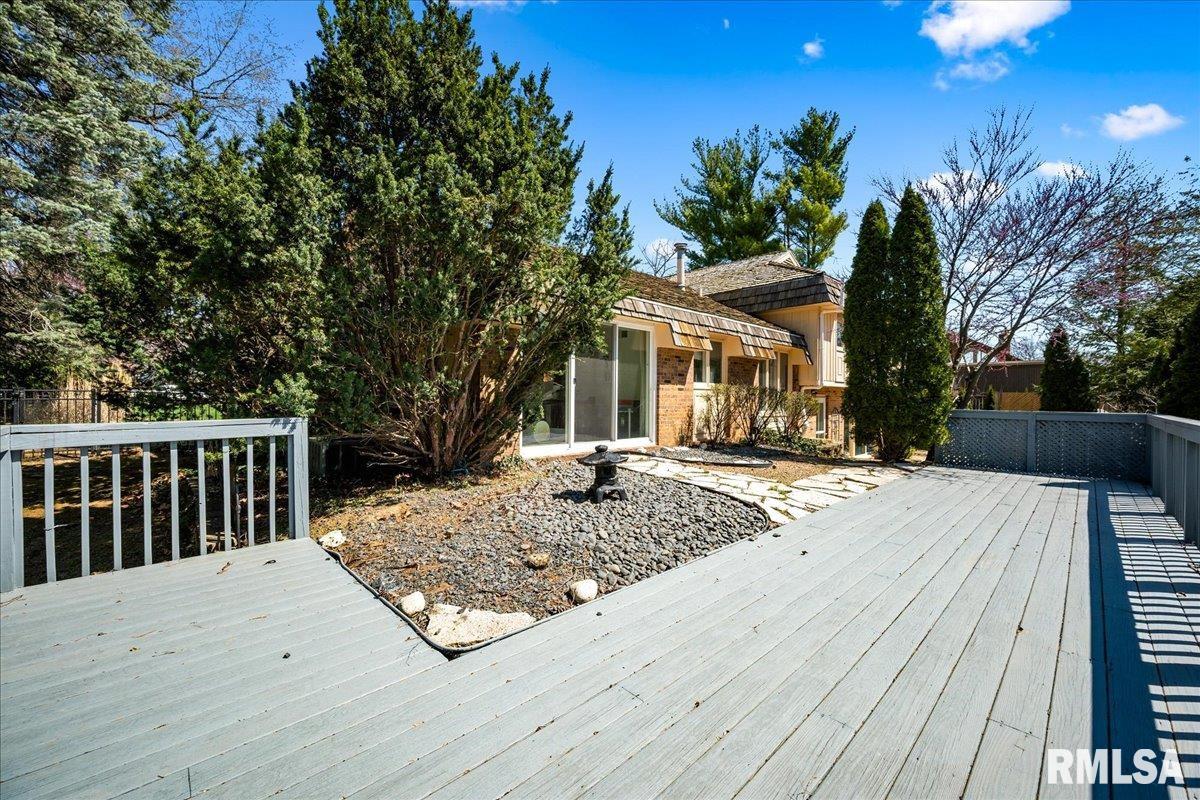 202 Wolf Road, Peoria, Illinois image 38