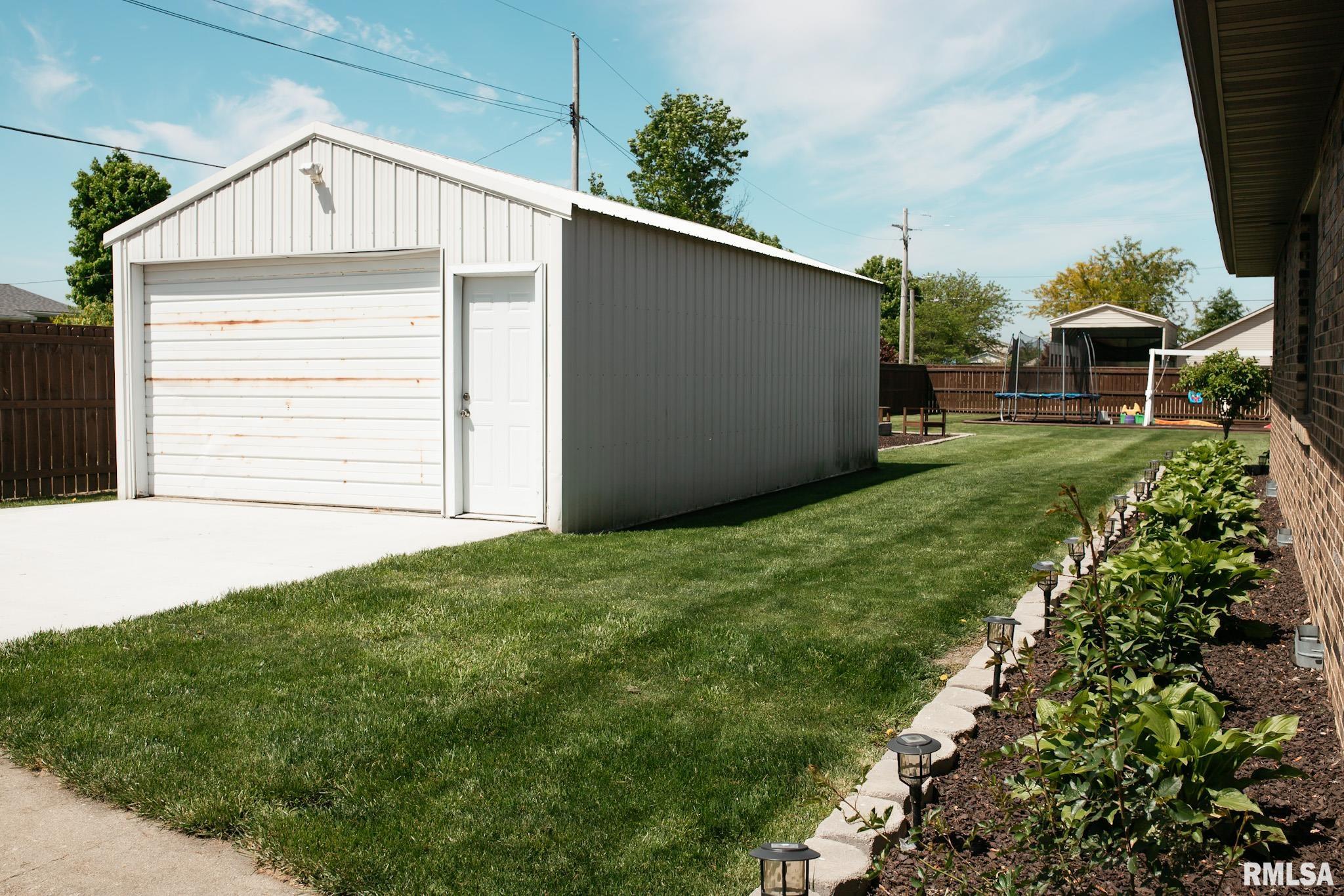 205 Hickory Street, Kincaid, Illinois image 7