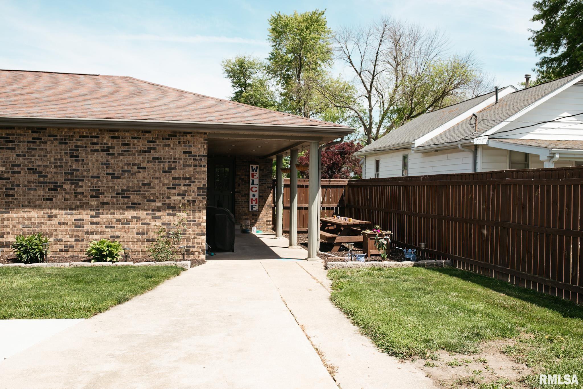 205 Hickory Street, Kincaid, Illinois image 4