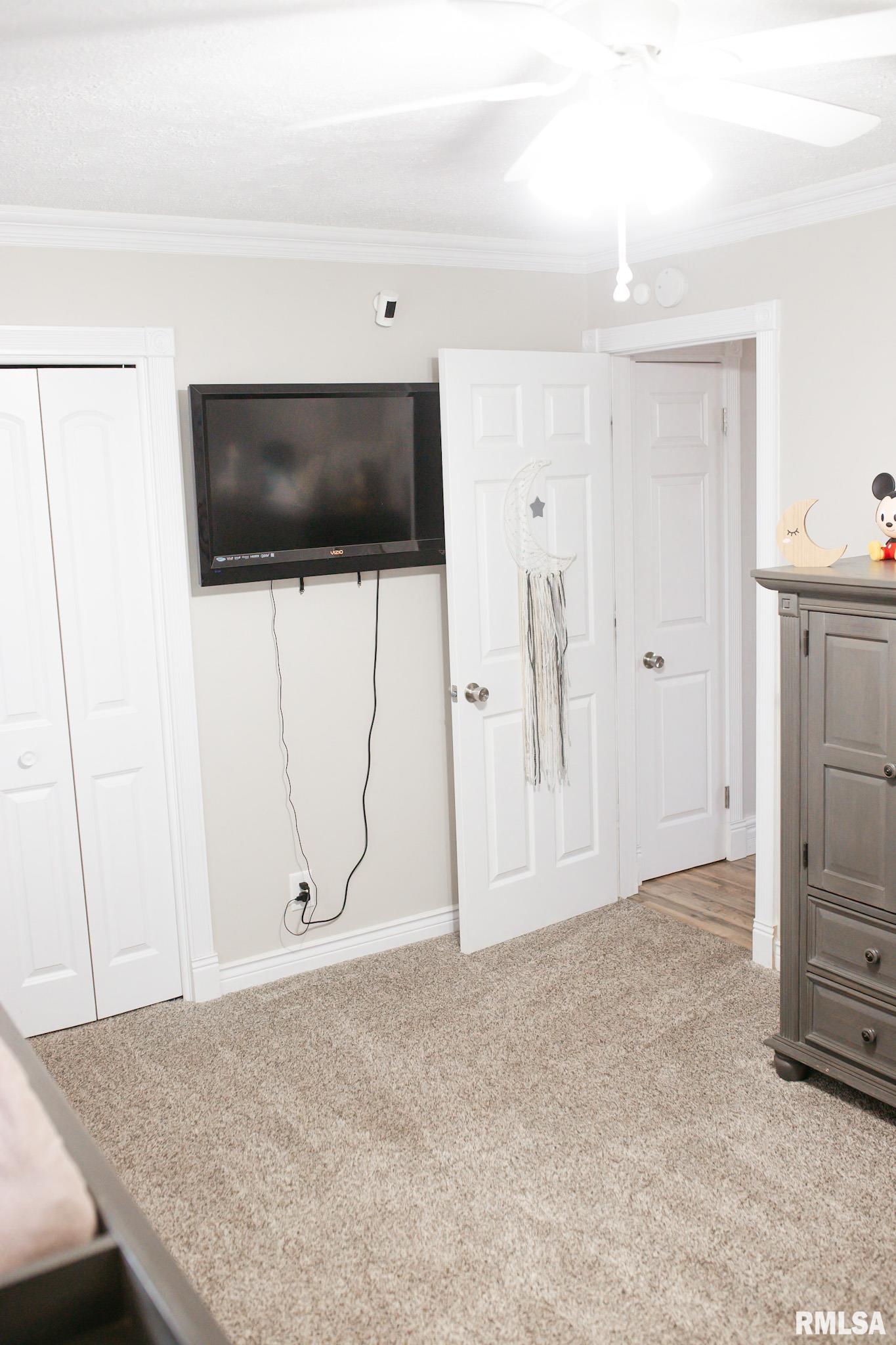 205 Hickory Street, Kincaid, Illinois image 39