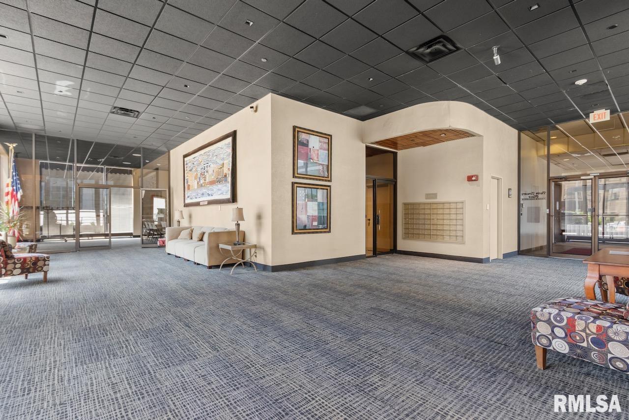 125 SW Jefferson Avenue #W6A - W6B1, Peoria, Illinois image 4