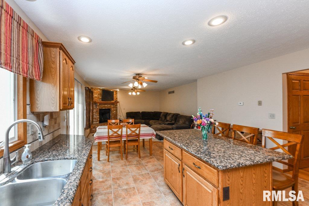 2480 Centennial Drive, Washington, Illinois image 22