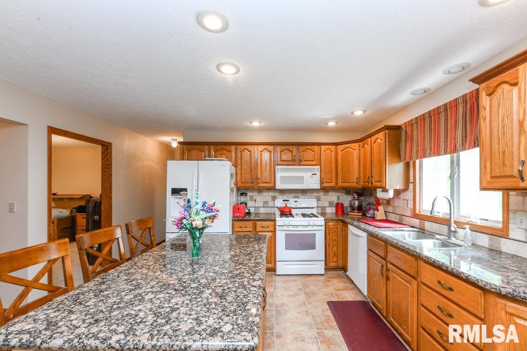 2480 Centennial Drive, Washington, Illinois image 17