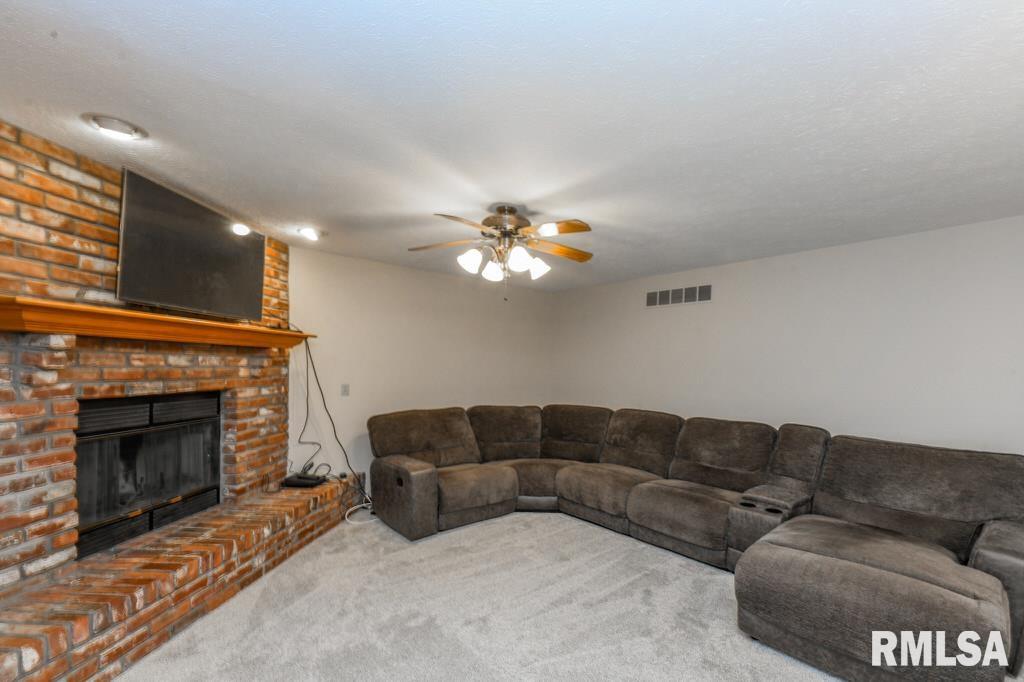2480 Centennial Drive, Washington, Illinois image 26