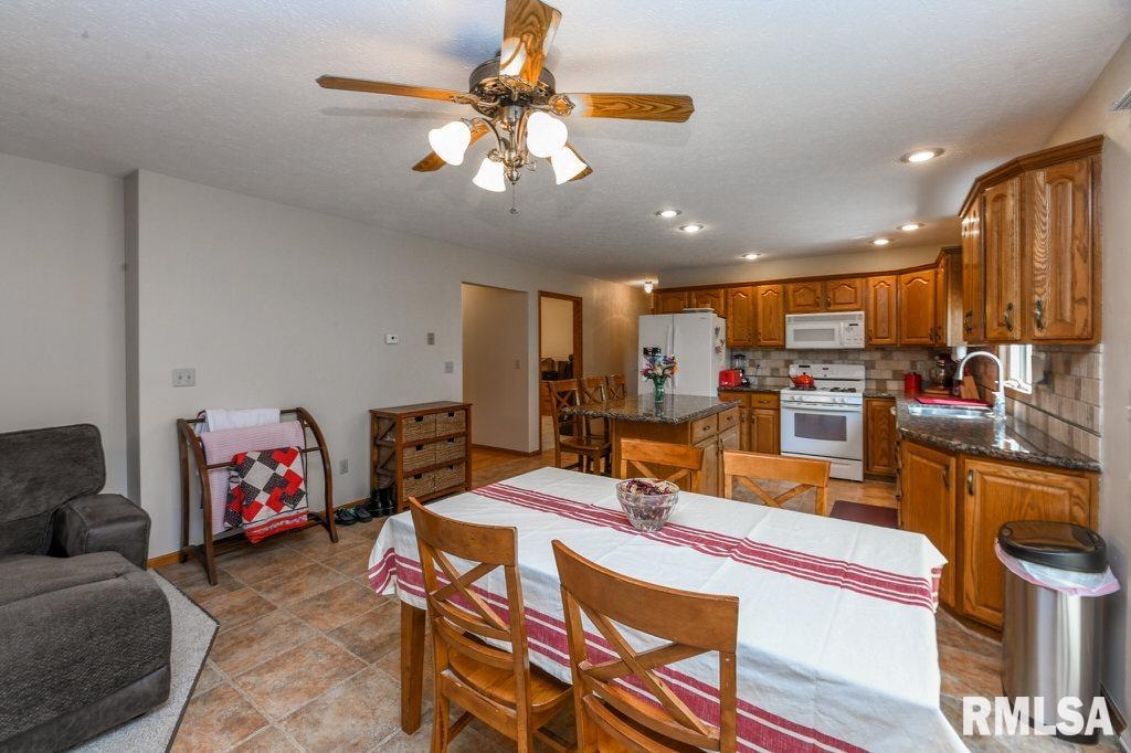2480 Centennial Drive, Washington, Illinois image 29