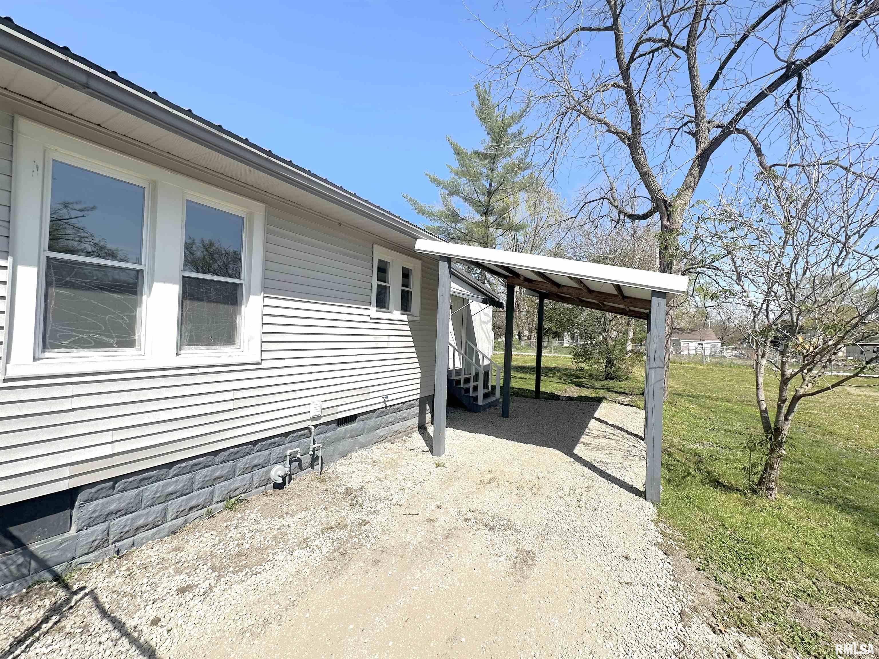 641 N Hickory Street, Centralia, Illinois image 10