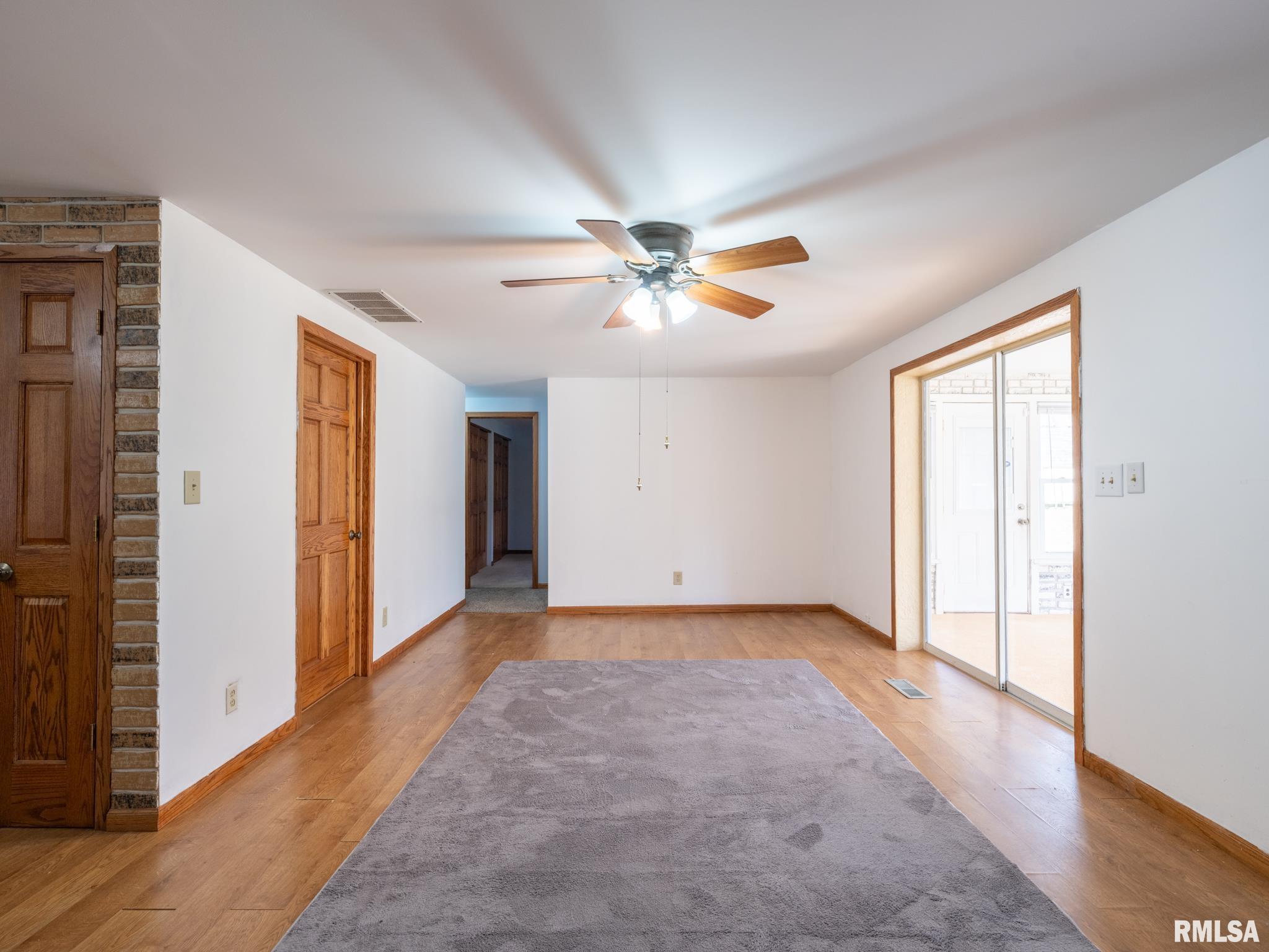 2112 Granada Drive, Pekin, Illinois image 17