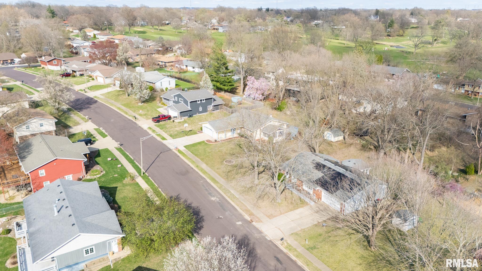 2112 Granada Drive, Pekin, Illinois image 35
