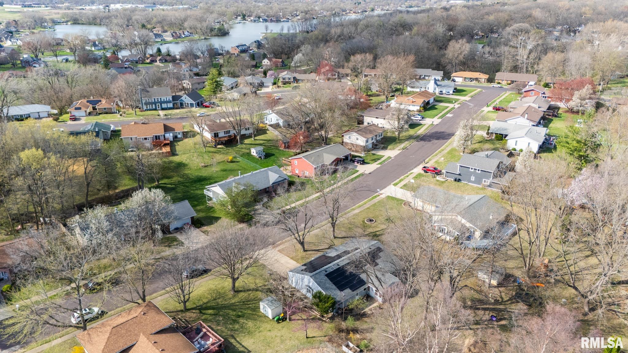 2112 Granada Drive, Pekin, Illinois image 34