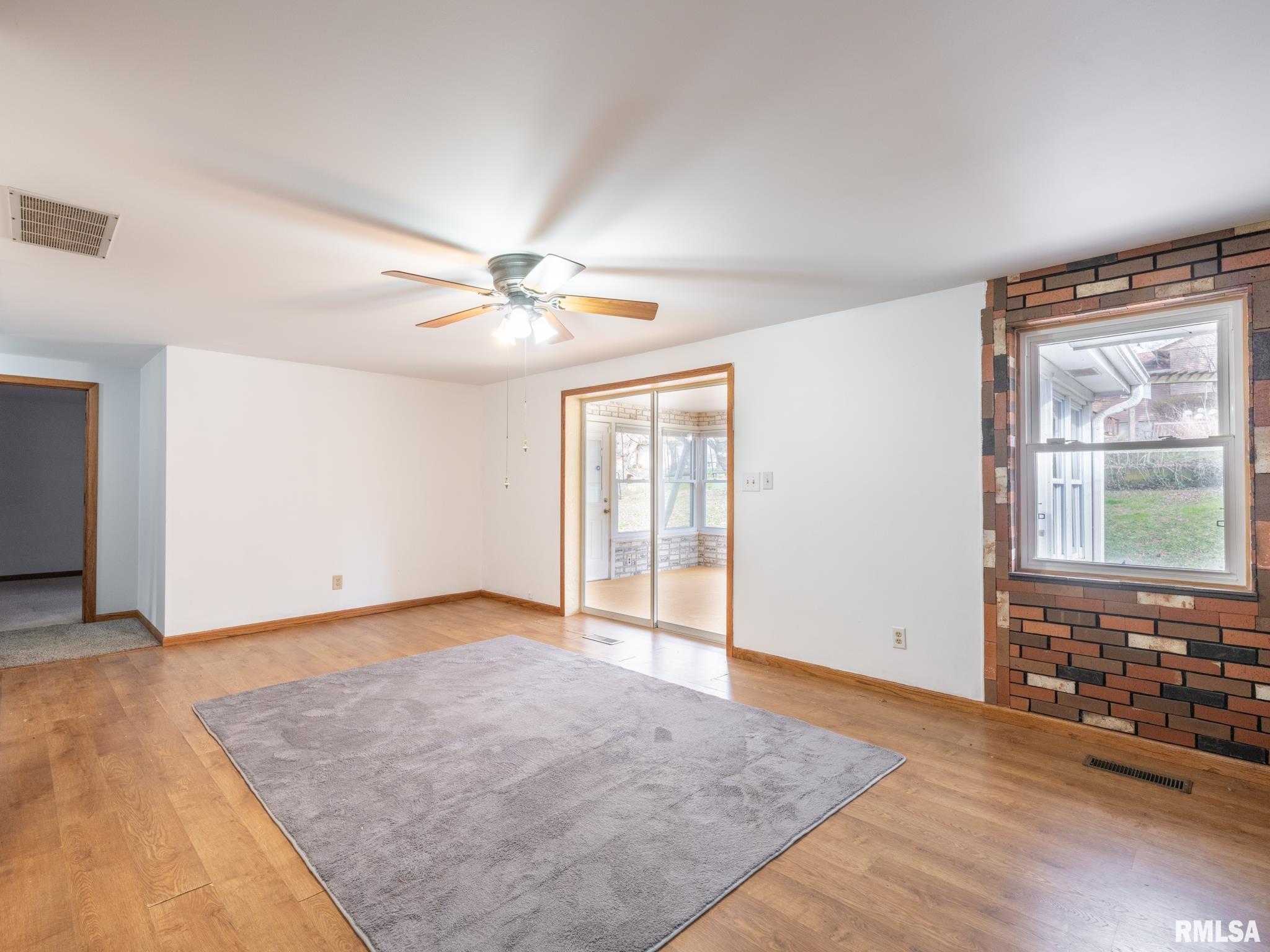 2112 Granada Drive, Pekin, Illinois image 18