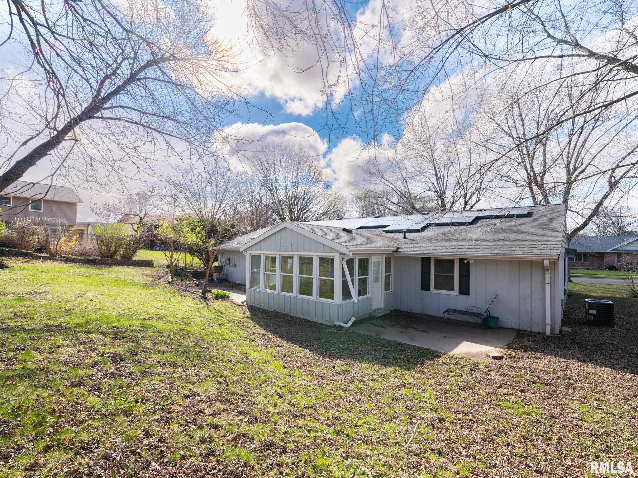 2112 Granada Drive, Pekin, Illinois image 37