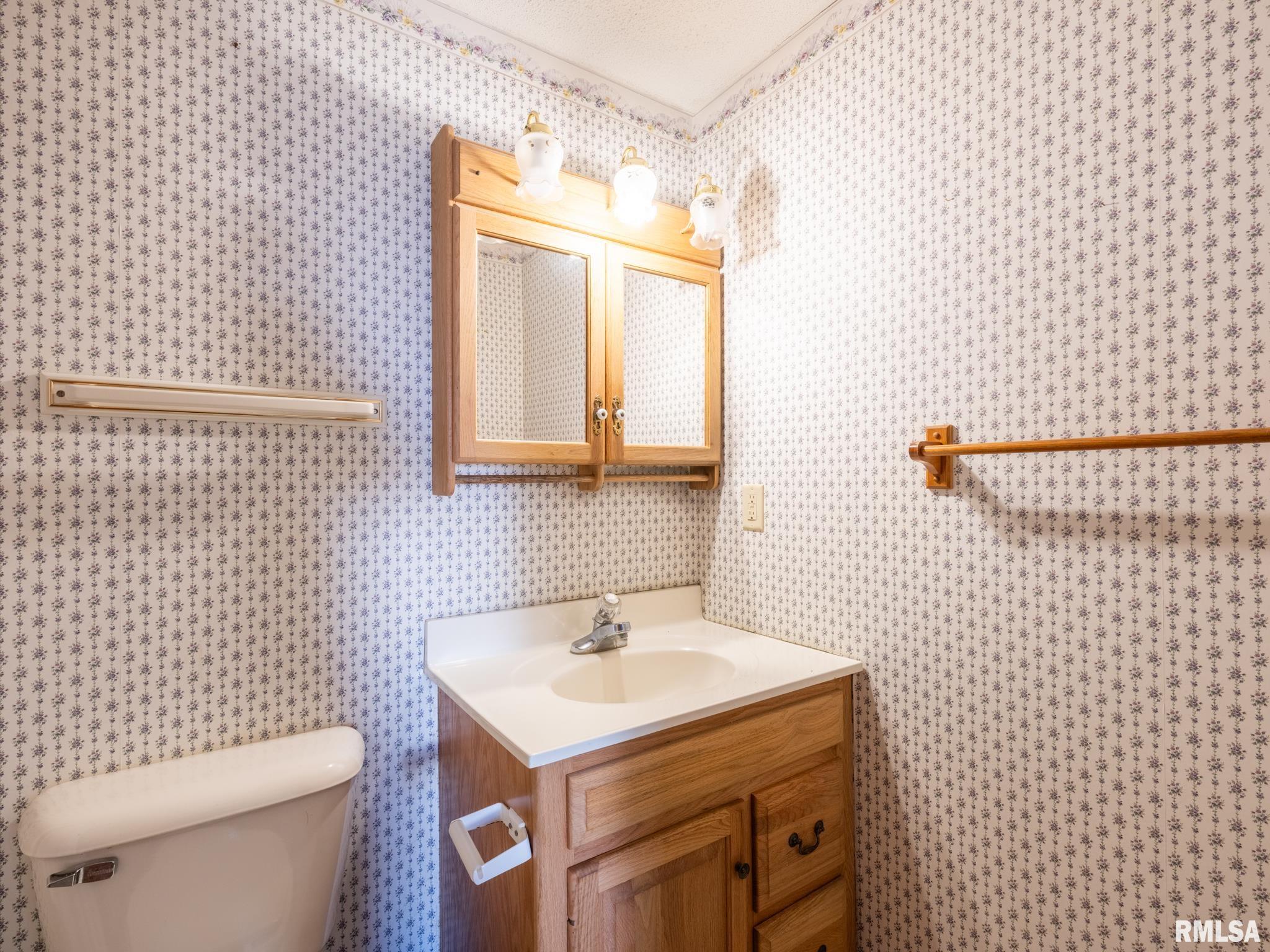 2112 Granada Drive, Pekin, Illinois image 32