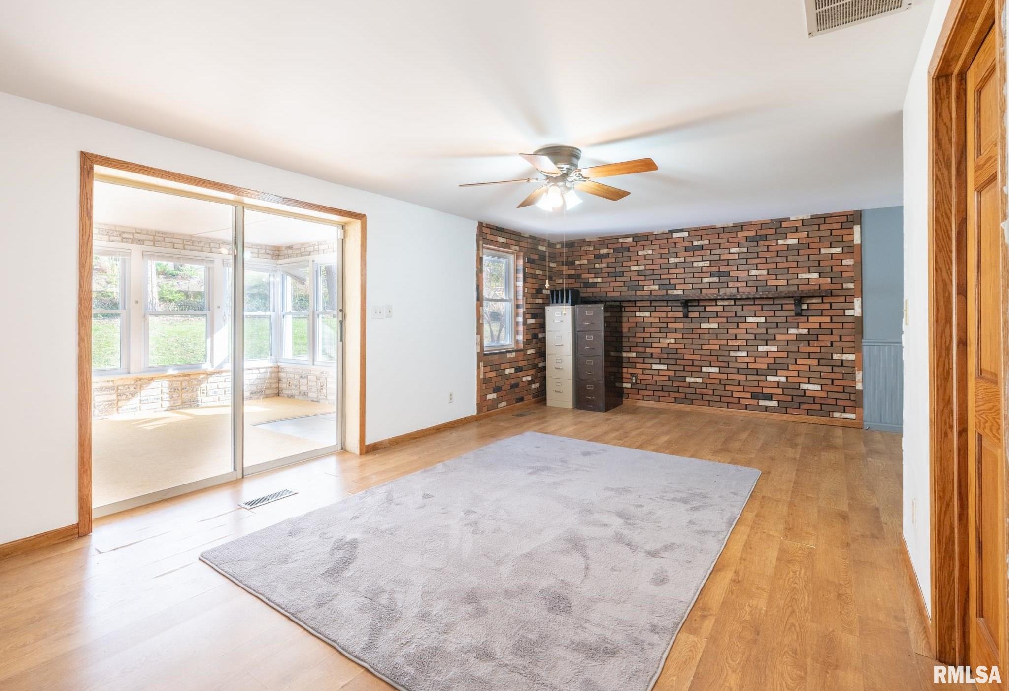 2112 Granada Drive, Pekin, Illinois image 19
