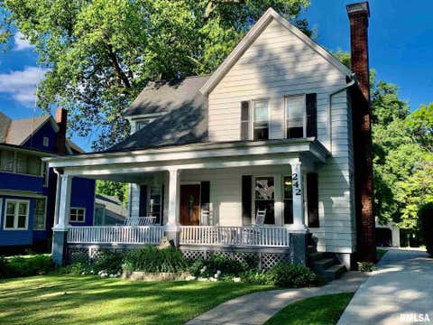 Homes For Sale - 242 N Webster Avenue<br/> Morgan County, Jacksonville, IL 62650