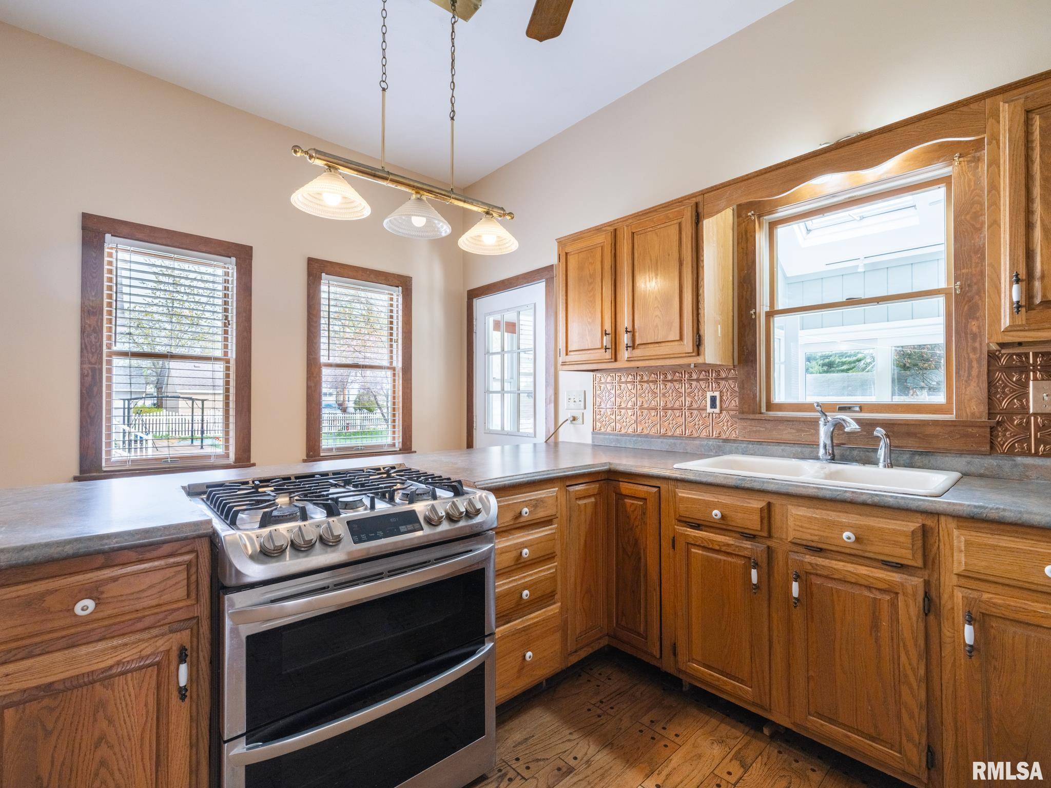 910 Washington Street, Pekin, Illinois image 31