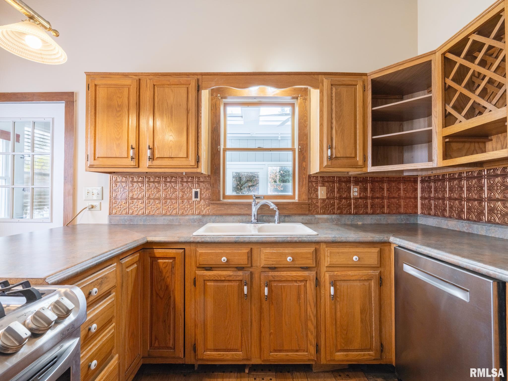 910 Washington Street, Pekin, Illinois image 33
