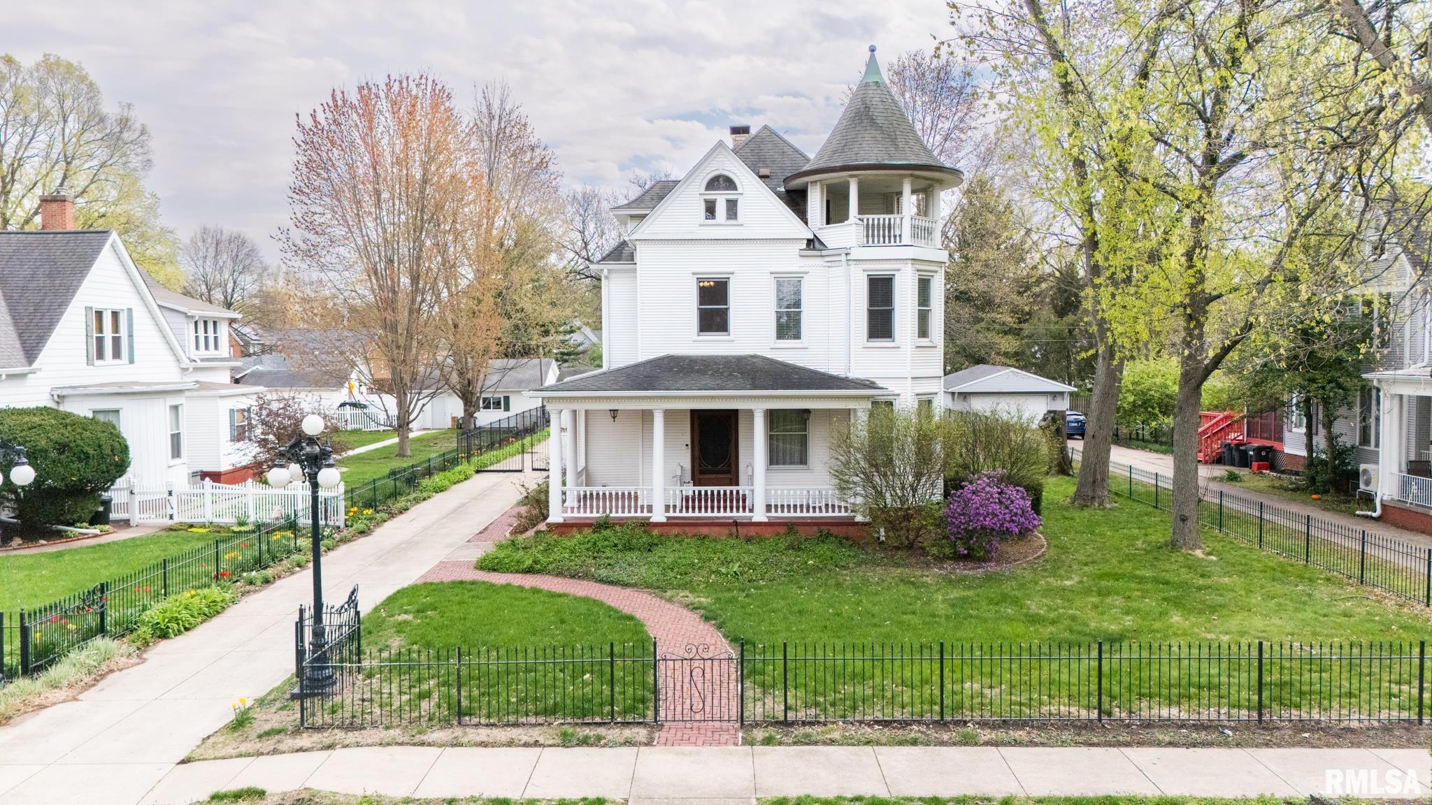 910 Washington Street, Pekin, Illinois image 9
