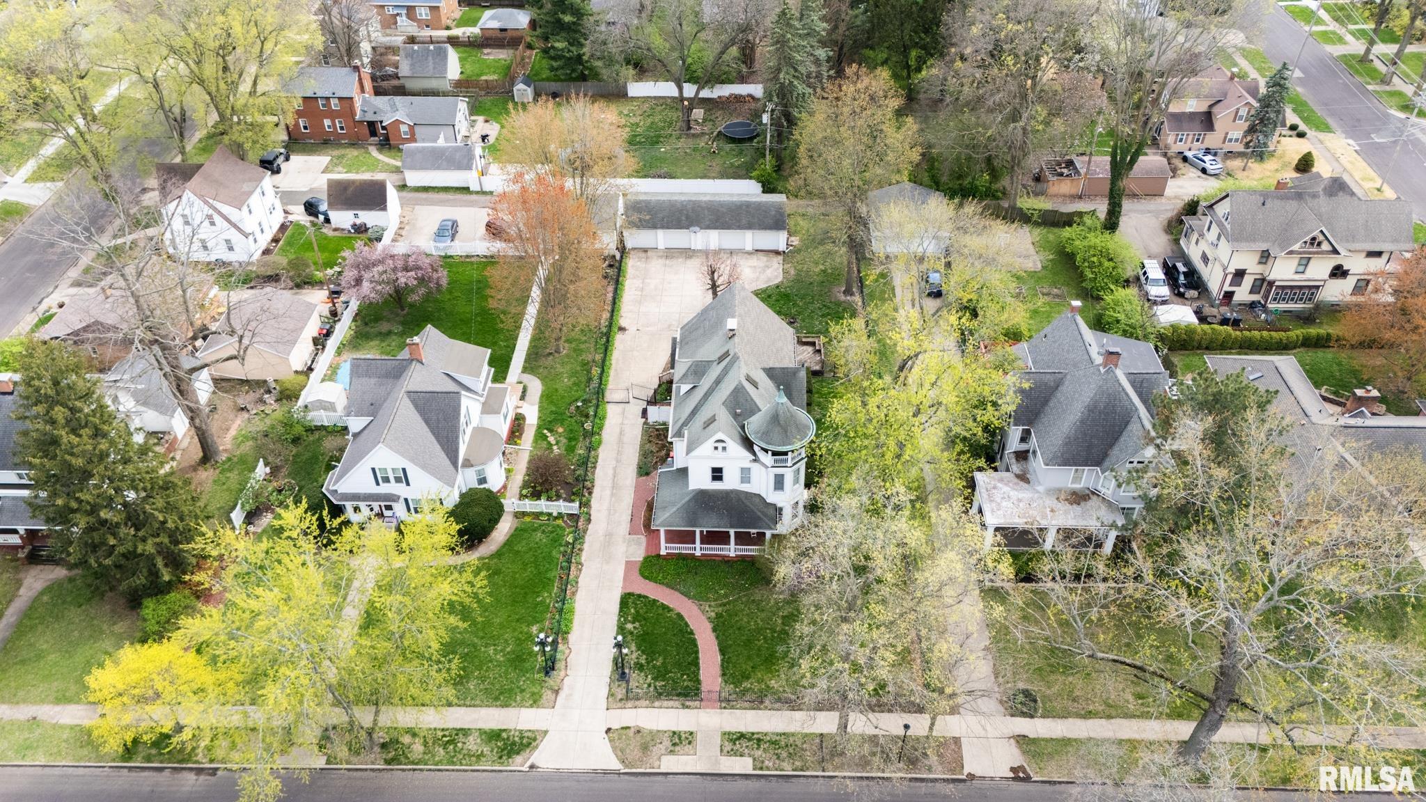 910 Washington Street, Pekin, Illinois image 2