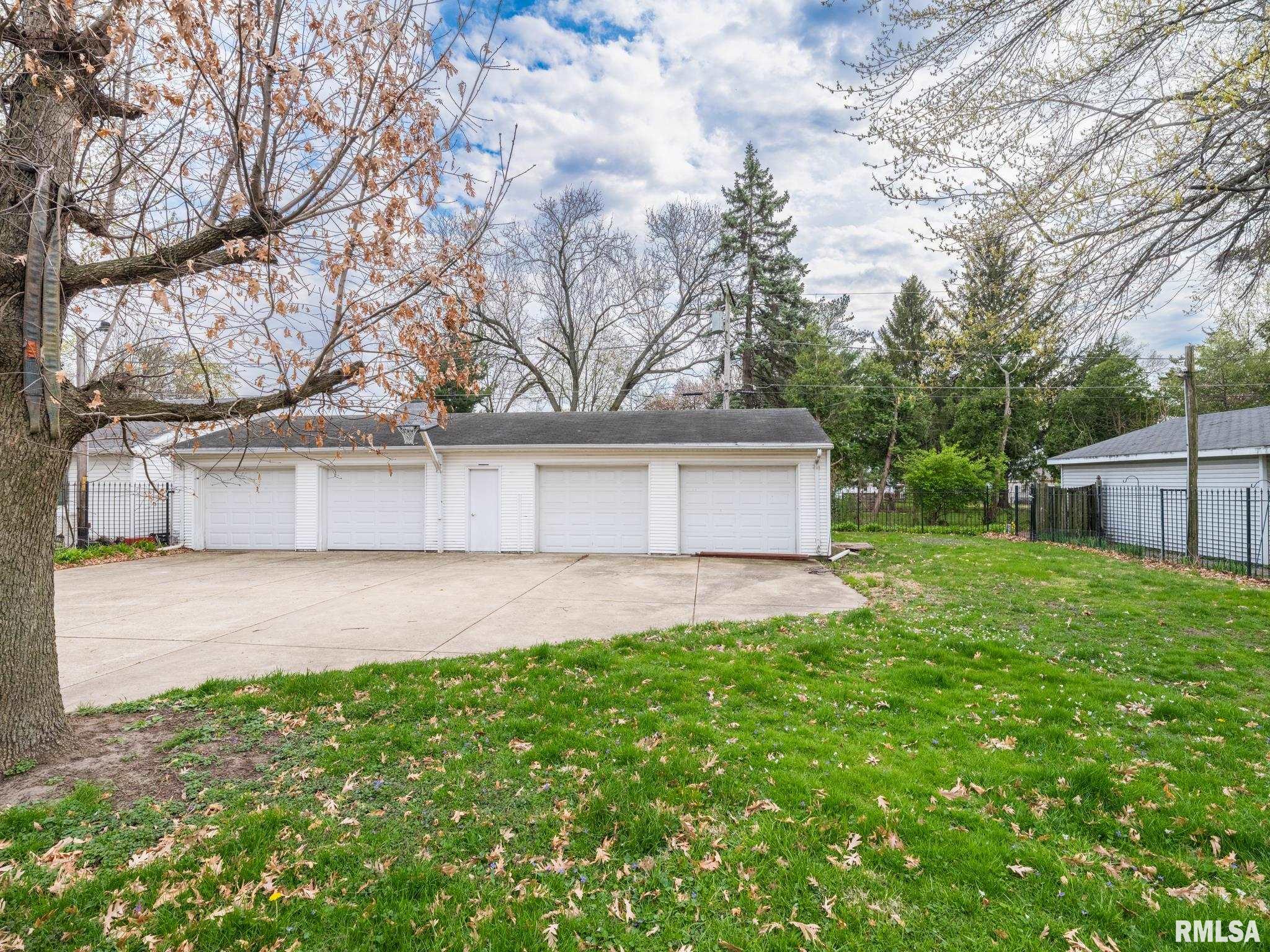910 Washington Street, Pekin, Illinois image 4
