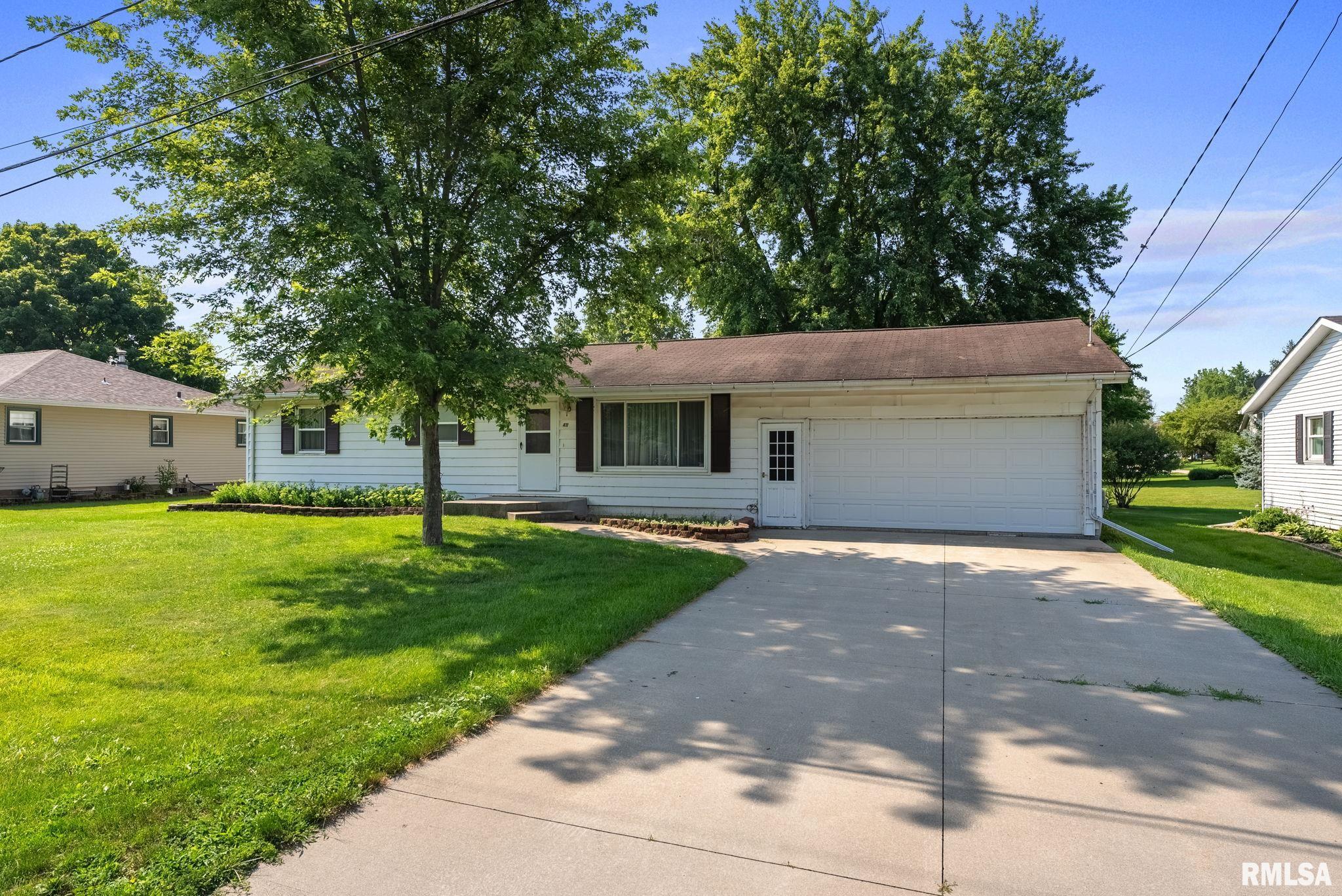 411 Margaret Street, Atkinson, Illinois image 1