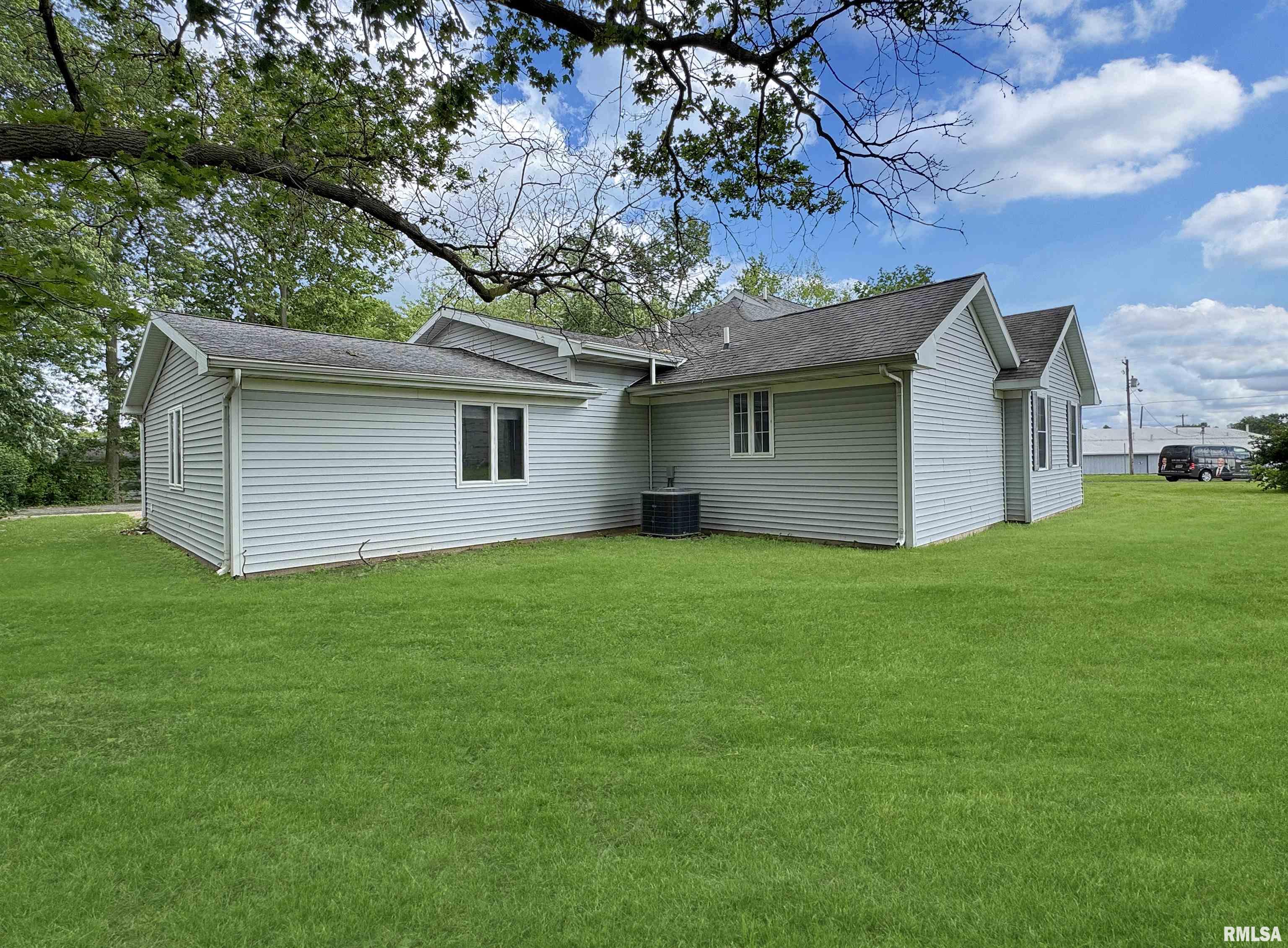 1033 Western Avenue, Henry, Illinois image 40