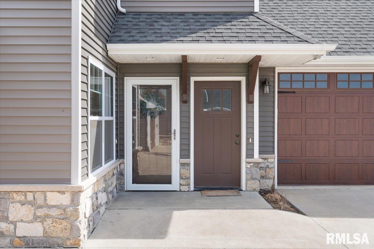 2968 Charissas Place, Bettendorf, Iowa image 3