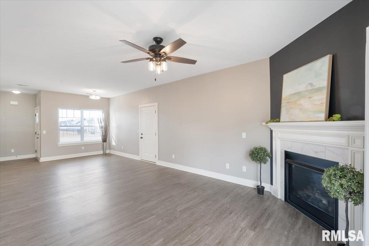 2968 Charissas Place, Bettendorf, Iowa image 18