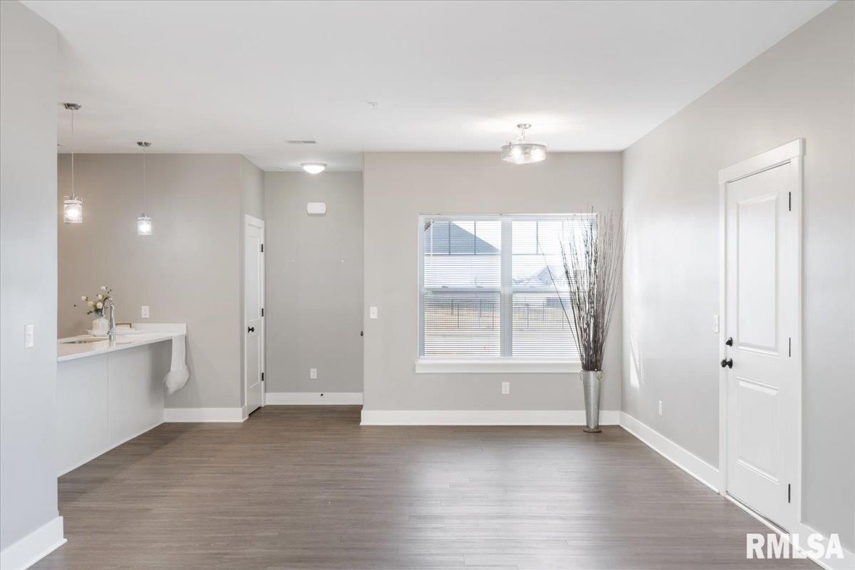 2968 Charissas Place, Bettendorf, Iowa image 17