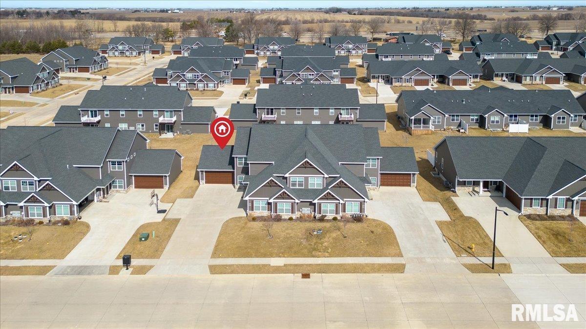 2968 Charissas Place, Bettendorf, Iowa image 7