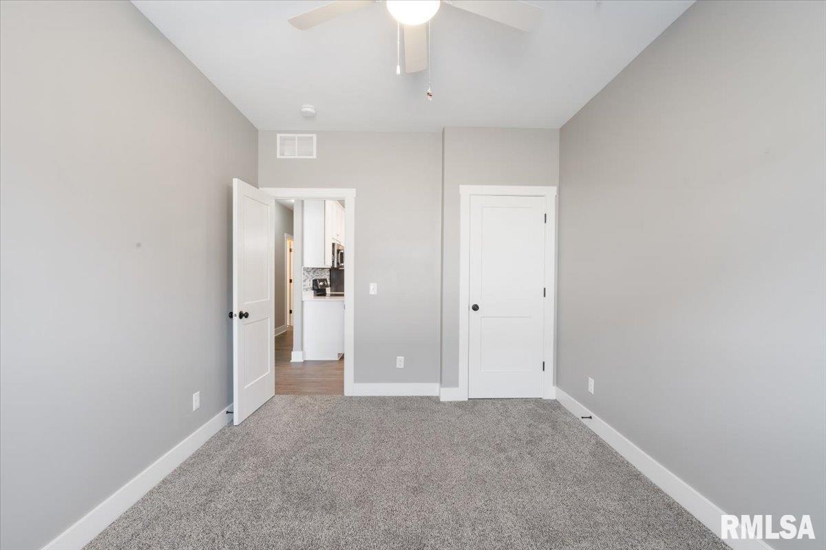 2968 Charissas Place, Bettendorf, Iowa image 27