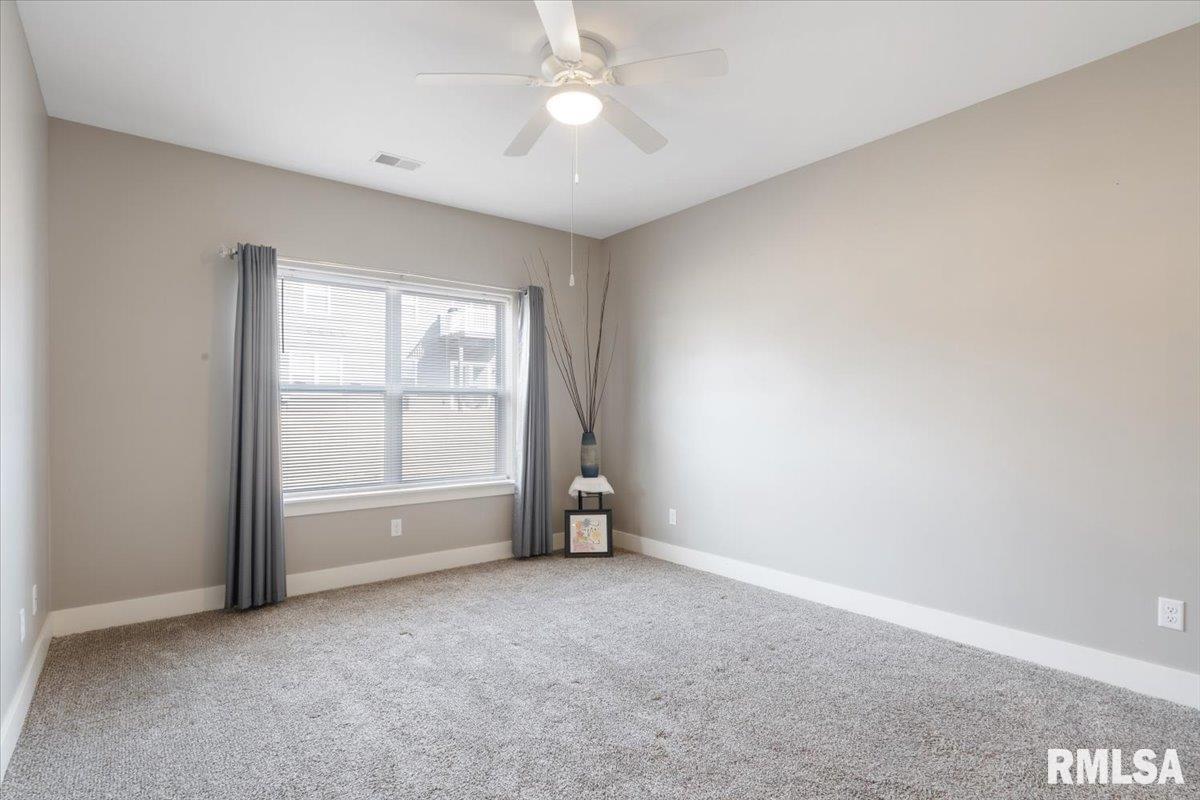 2968 Charissas Place, Bettendorf, Iowa image 21