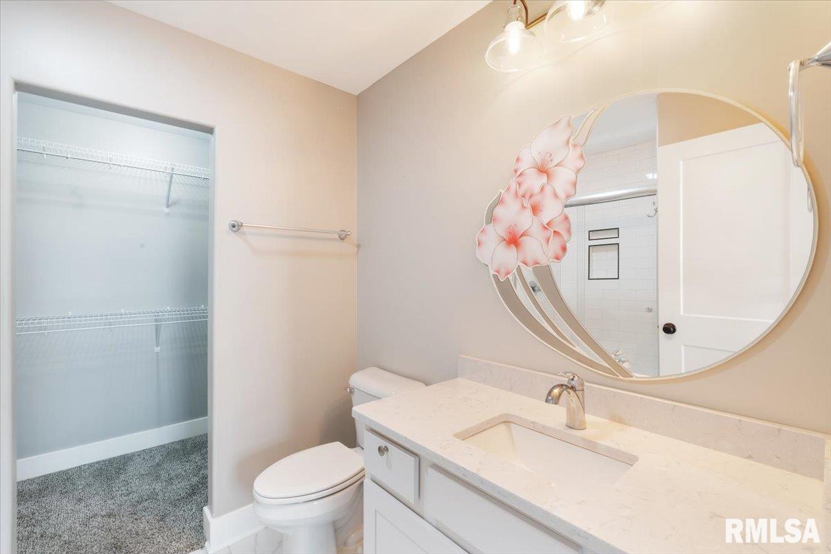 2968 Charissas Place, Bettendorf, Iowa image 24