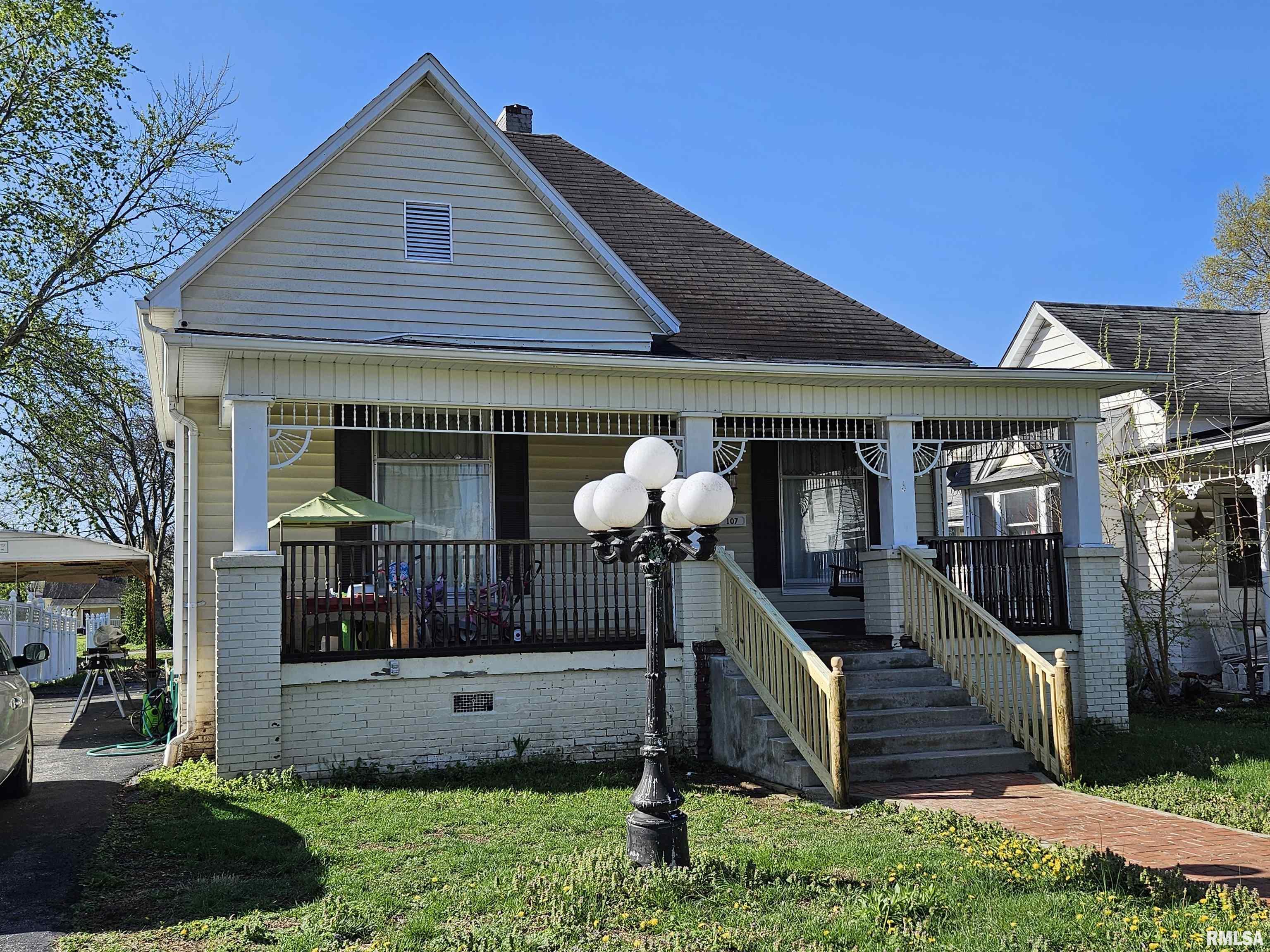 107 W Lincoln Street, Harrisburg, Illinois image 1