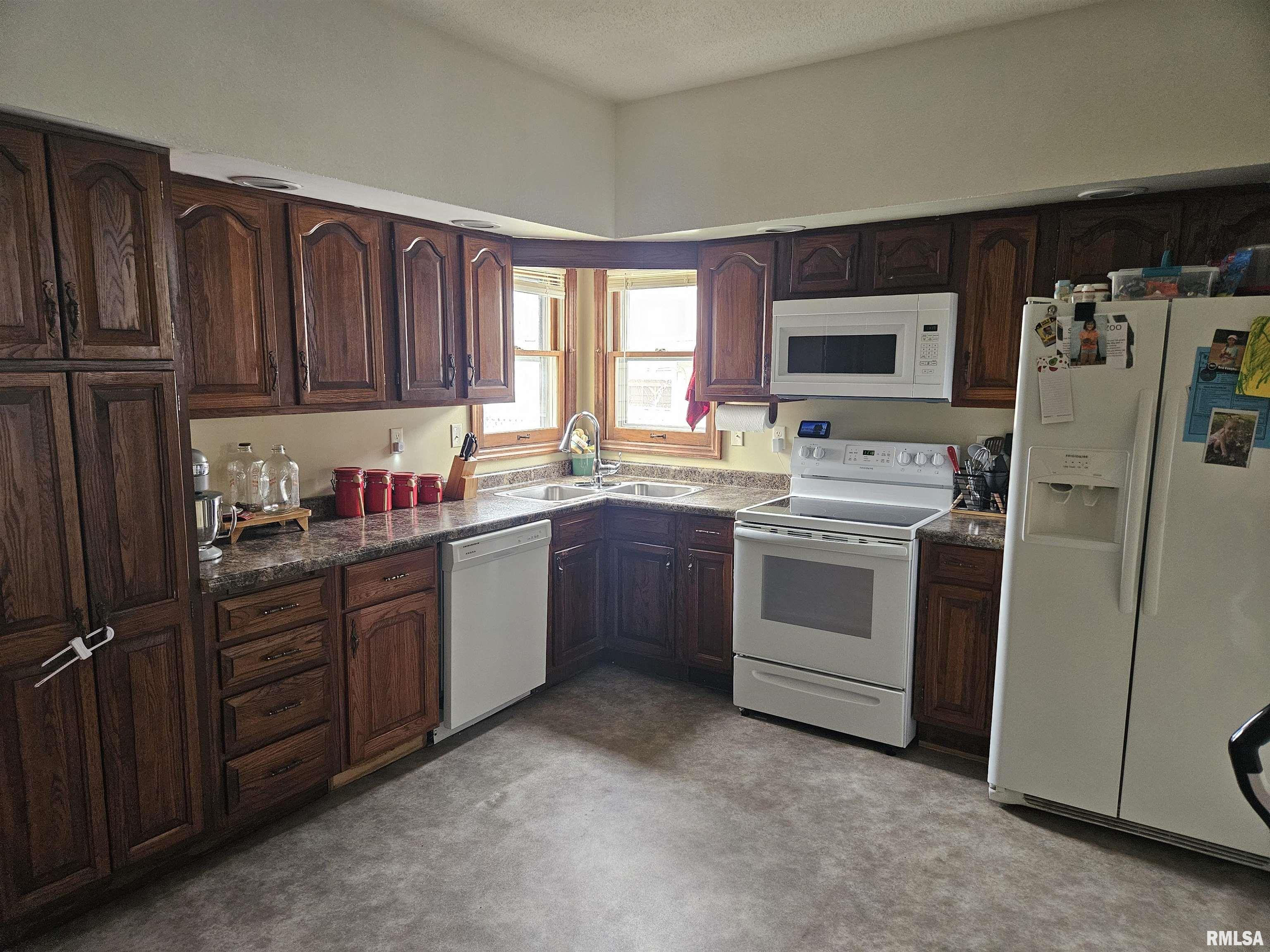 107 W Lincoln Street, Harrisburg, Illinois image 11