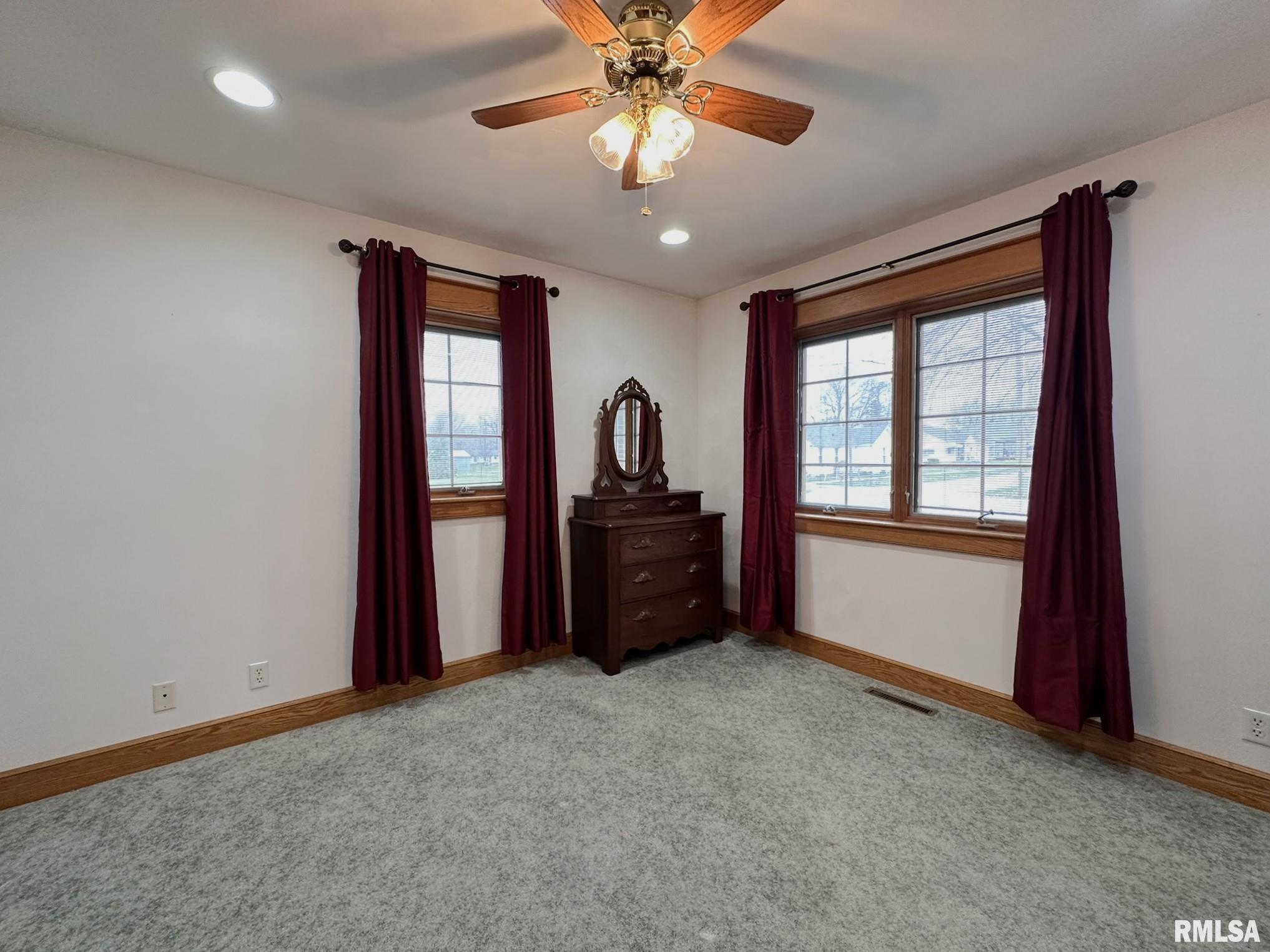 290 W Railroad Street, Roseville, Illinois image 49