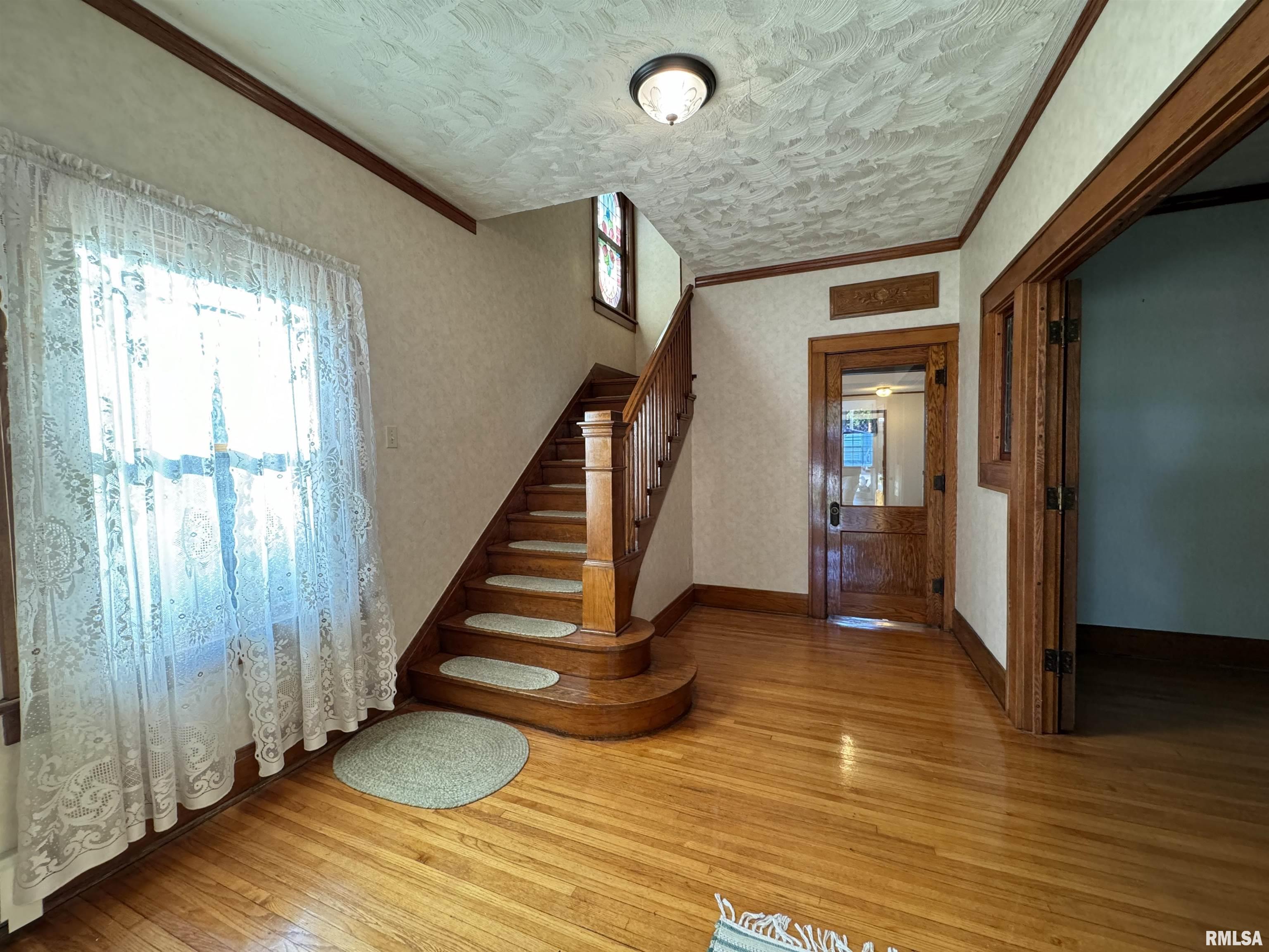 323 E Cortland Street, Avon, Illinois image 22