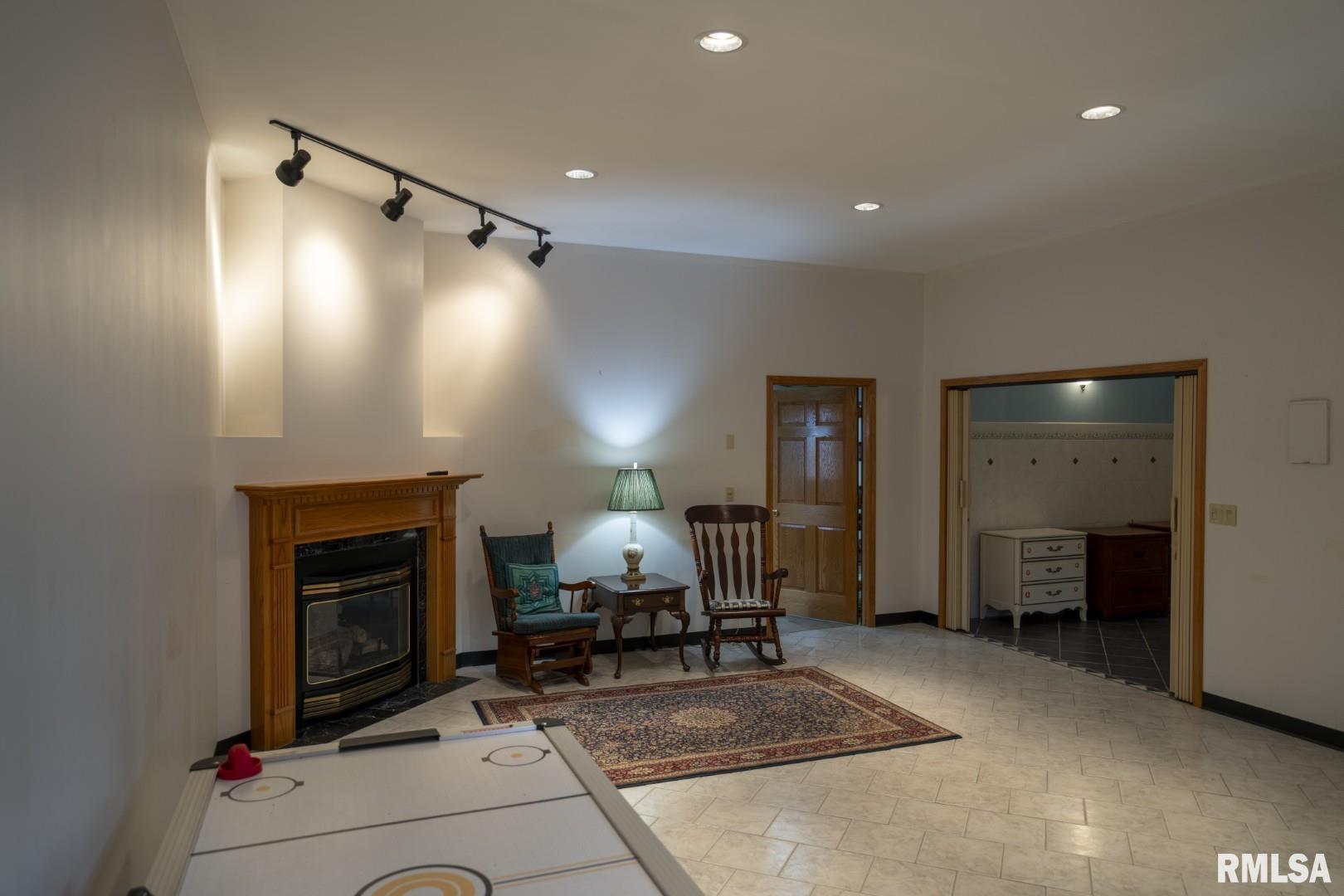 1359 S Bridge Road, Niantic, Illinois image 33