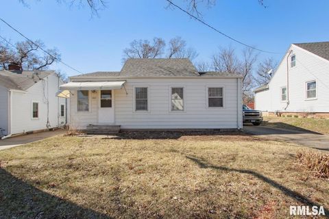 Homes For Sale - 265 S Thorncrest Avenue<br/> Creve Coeur, IL 61610