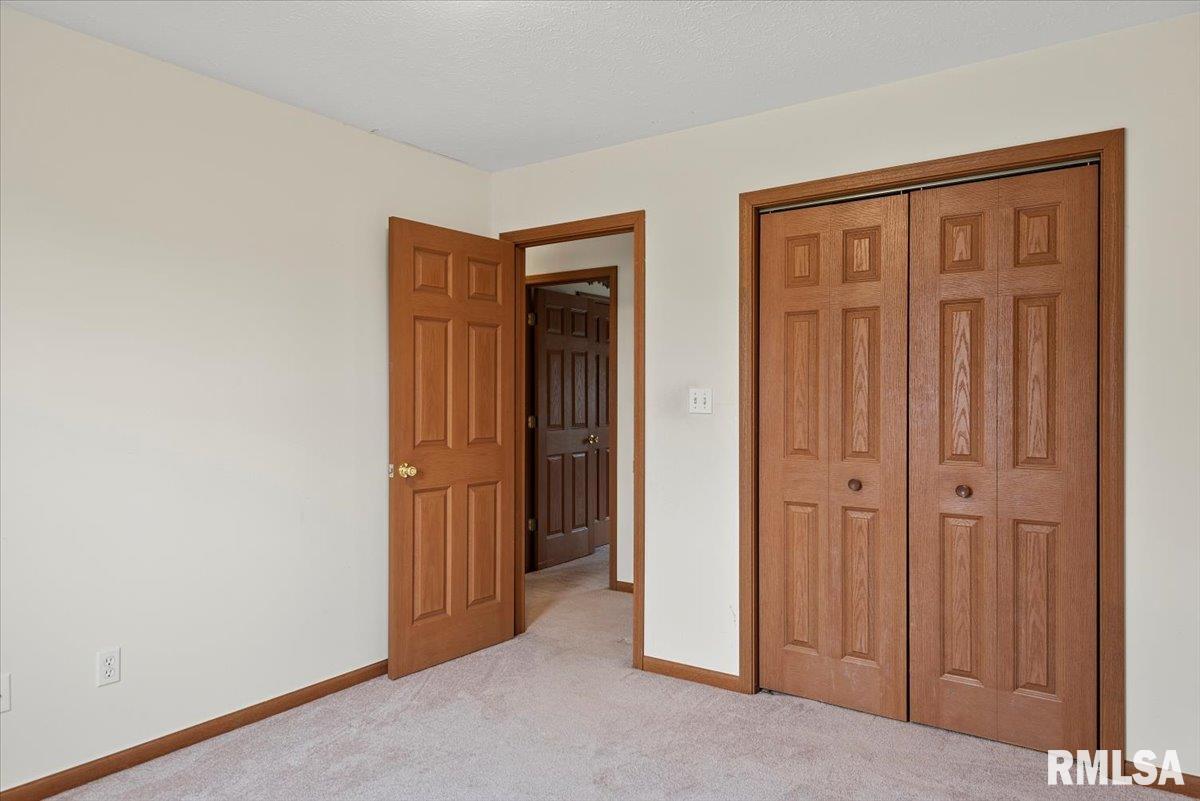 301 N Hobson Street, Virden, Illinois image 18
