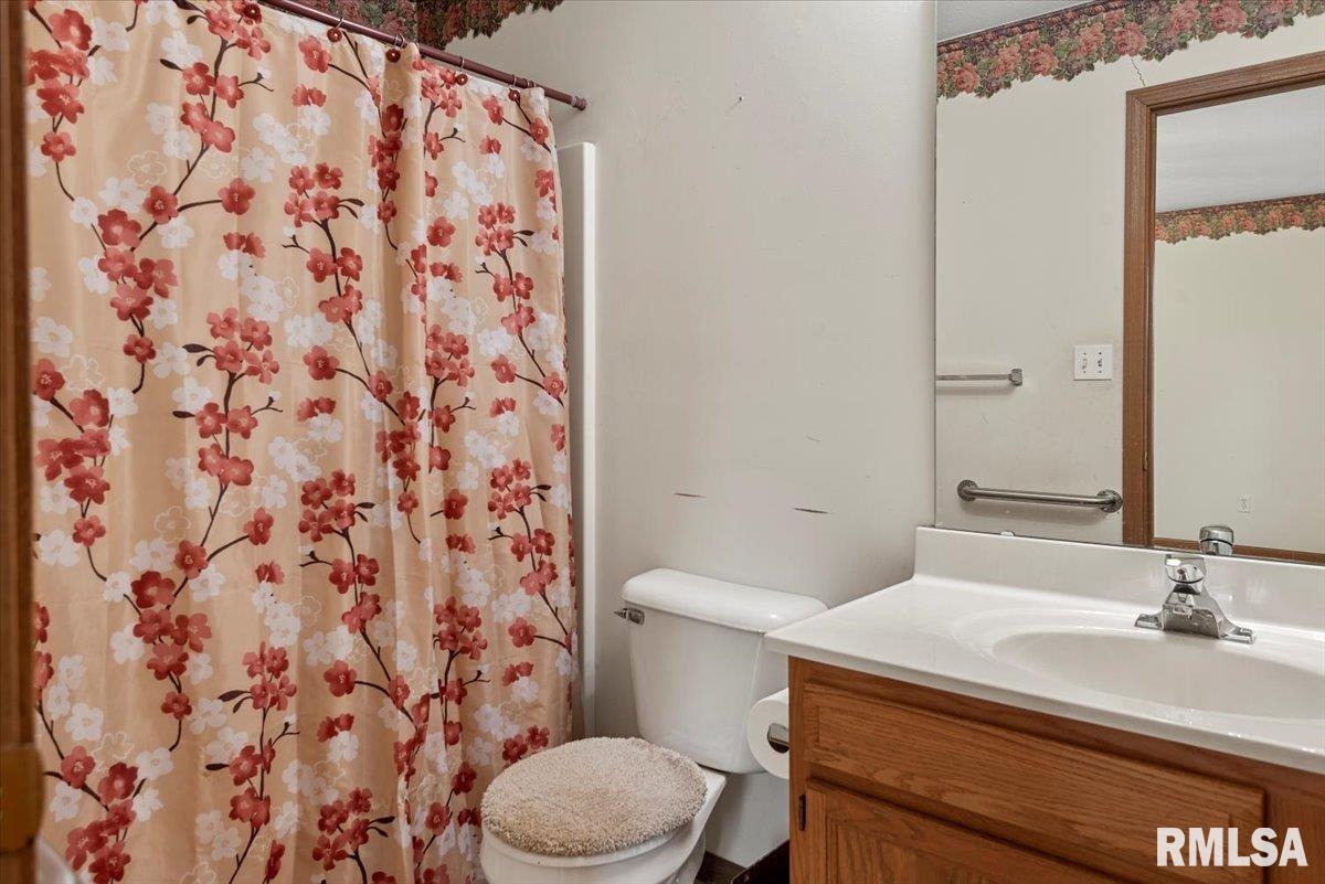 301 N Hobson Street, Virden, Illinois image 16