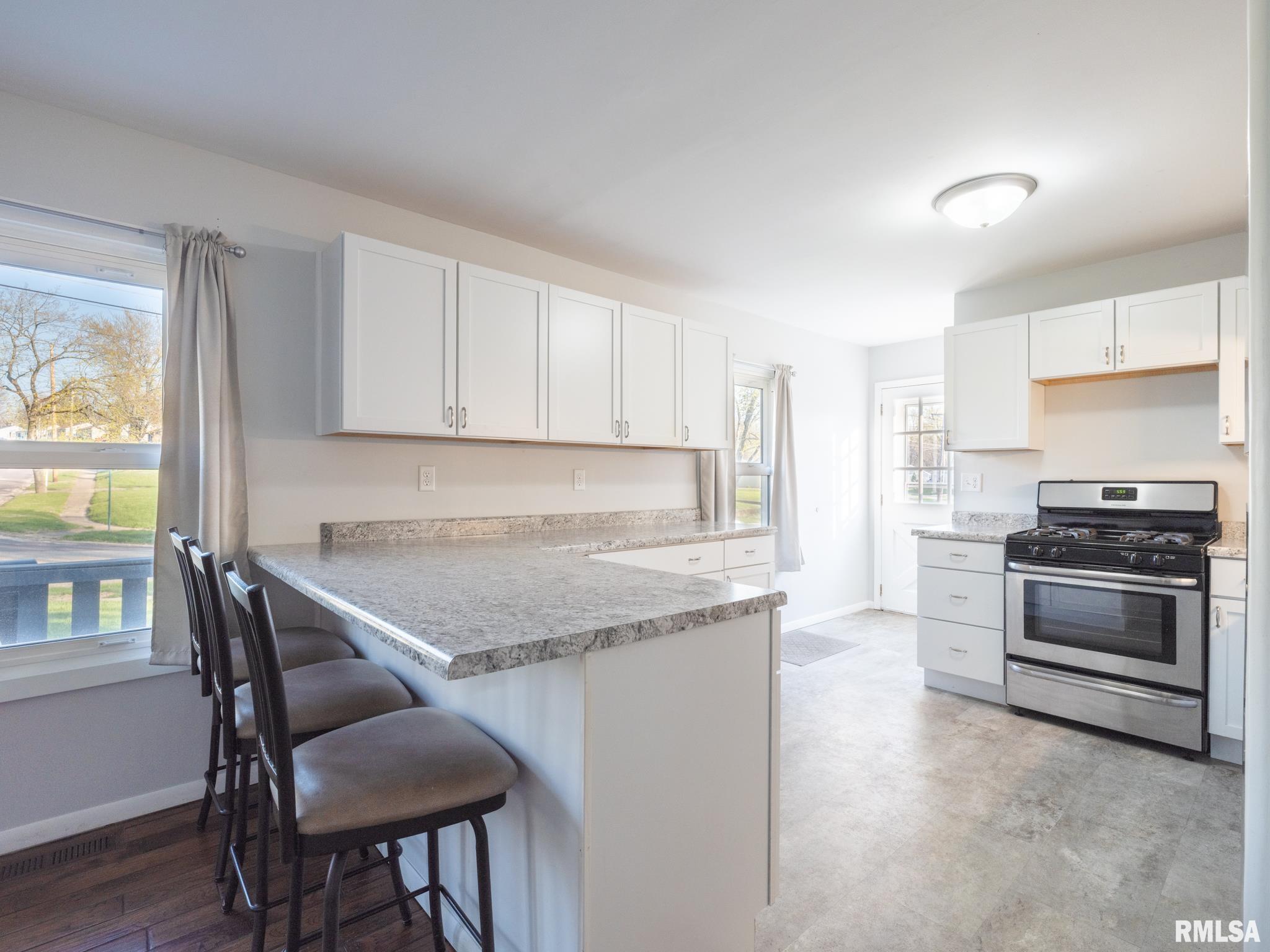 108 Algonquin Road, Marquette Heights, Illinois image 10