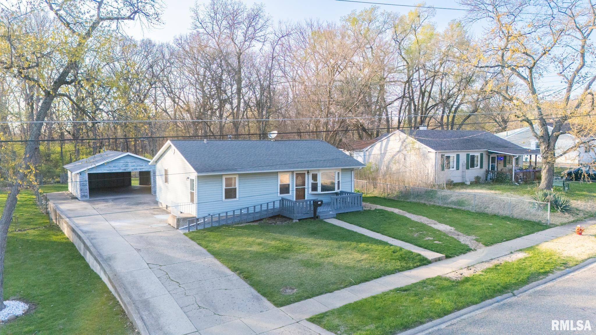 108 Algonquin Road, Marquette Heights, Illinois image 1